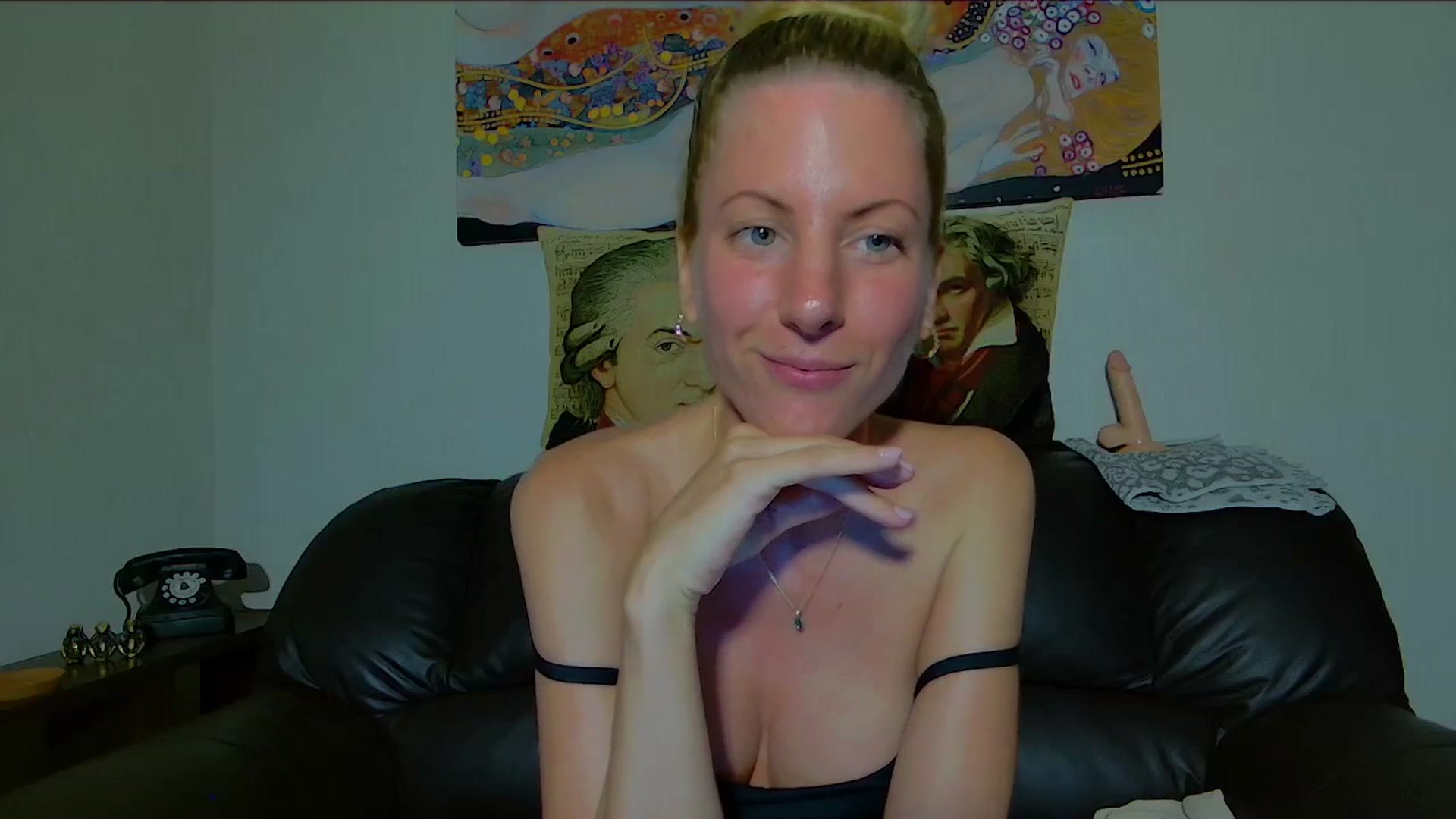Gallery image thumbnail from Helenadoll's myfreecams stream on, 08/01/2025, 16:25 image 14 of 20