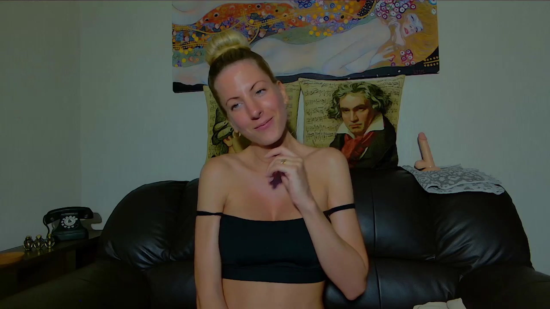Gallery image thumbnail from Helenadoll's myfreecams stream on, 08/01/2025, 16:25 image 13 of 20