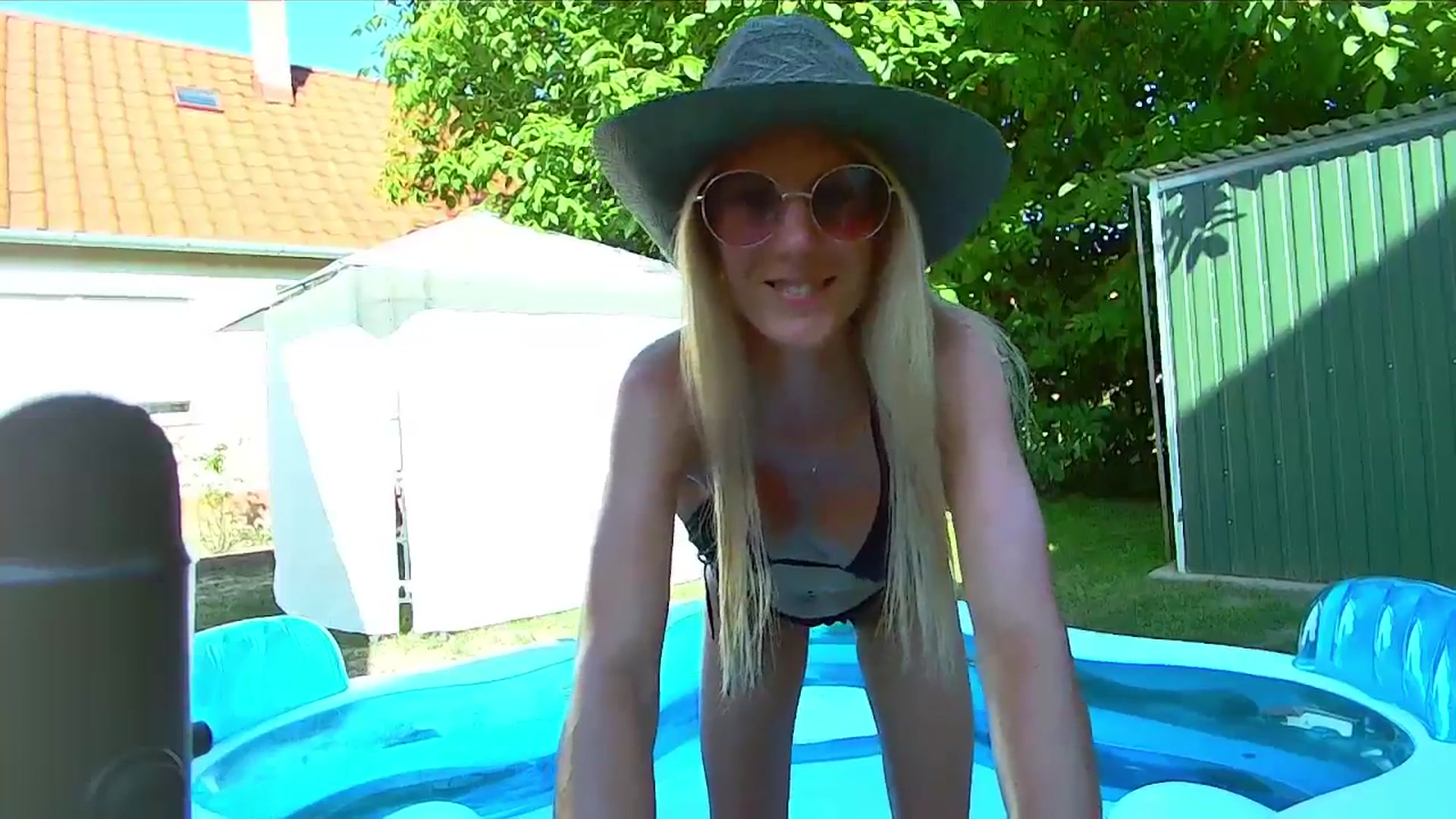 Gallery image thumbnail from Helenadoll's myfreecams stream on, 08/15/2025, 14:51 image 10 of 20