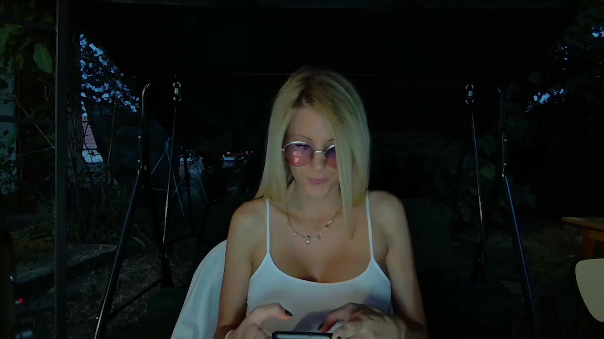 Gallery image thumbnail from Helenadoll's myfreecams stream on, 08/26/2025, 18:12 image 16 of 20