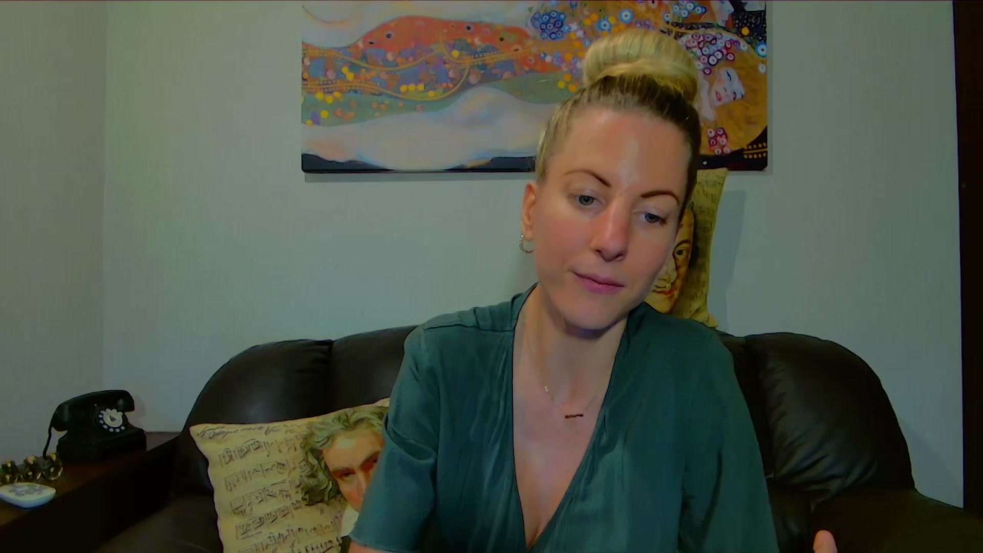 Gallery image thumbnail from Helenadoll's myfreecams stream on, 09/19/2025, 16:58 image 16 of 20