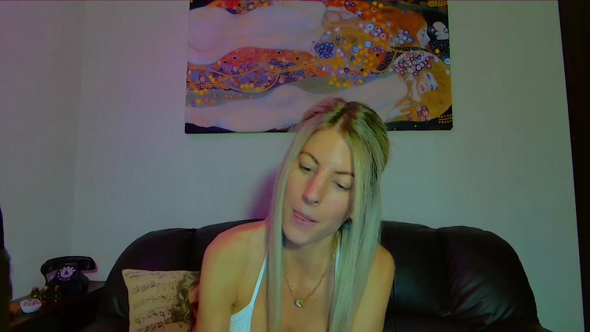 Gallery image thumbnail from Helenadoll's myfreecams stream on, 10/06/2025, 16:31 image 8 of 20