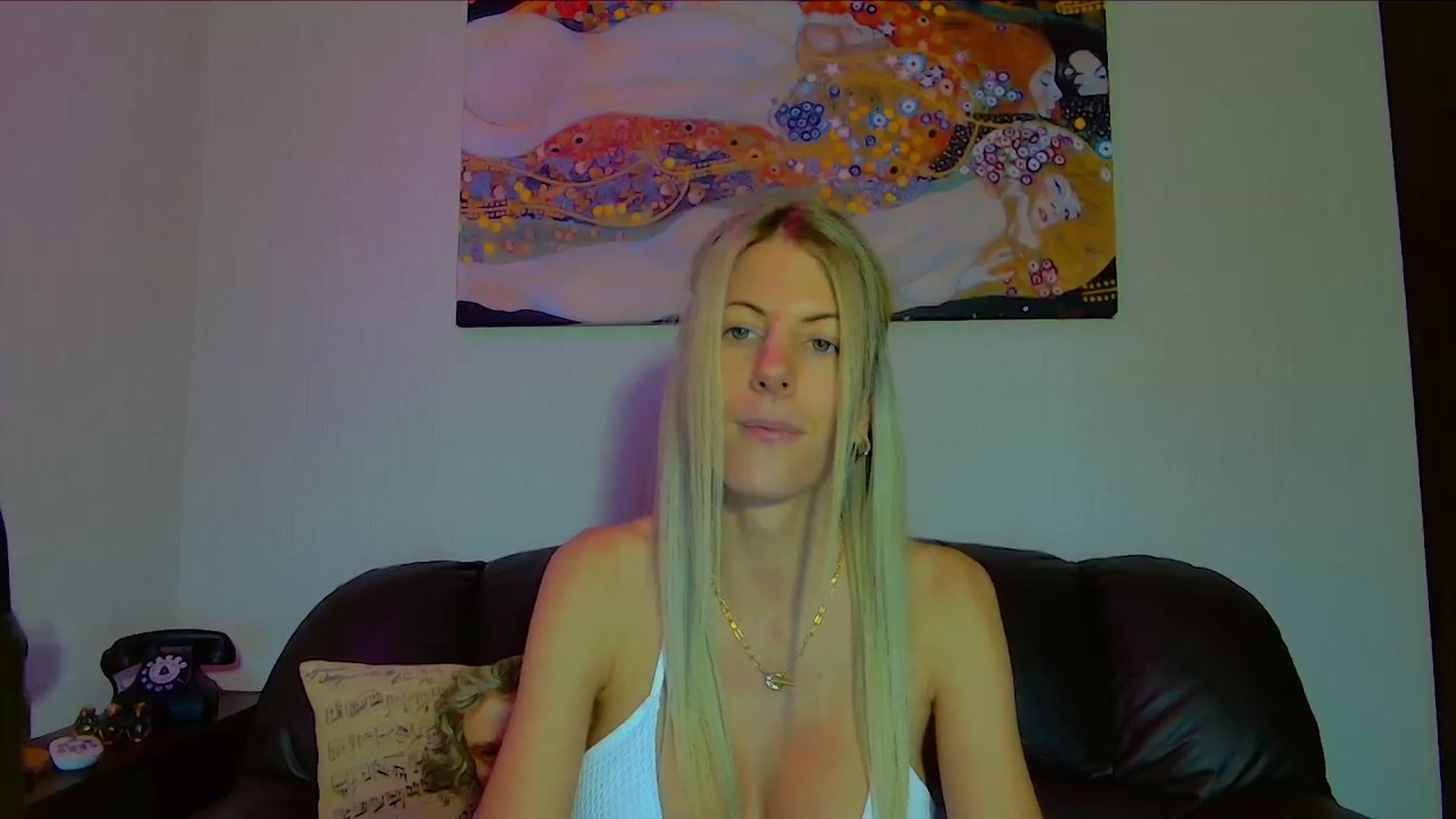 Gallery image thumbnail from Helenadoll's myfreecams stream on, 10/06/2025, 16:31 image 4 of 20