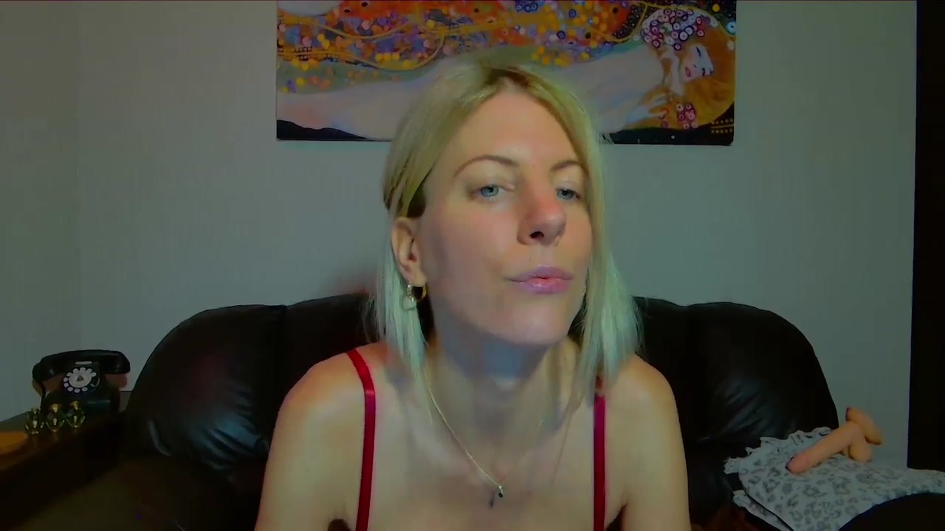 Gallery image thumbnail from Helenadoll's myfreecams stream on, 10/25/2025, 17:25 image 6 of 20