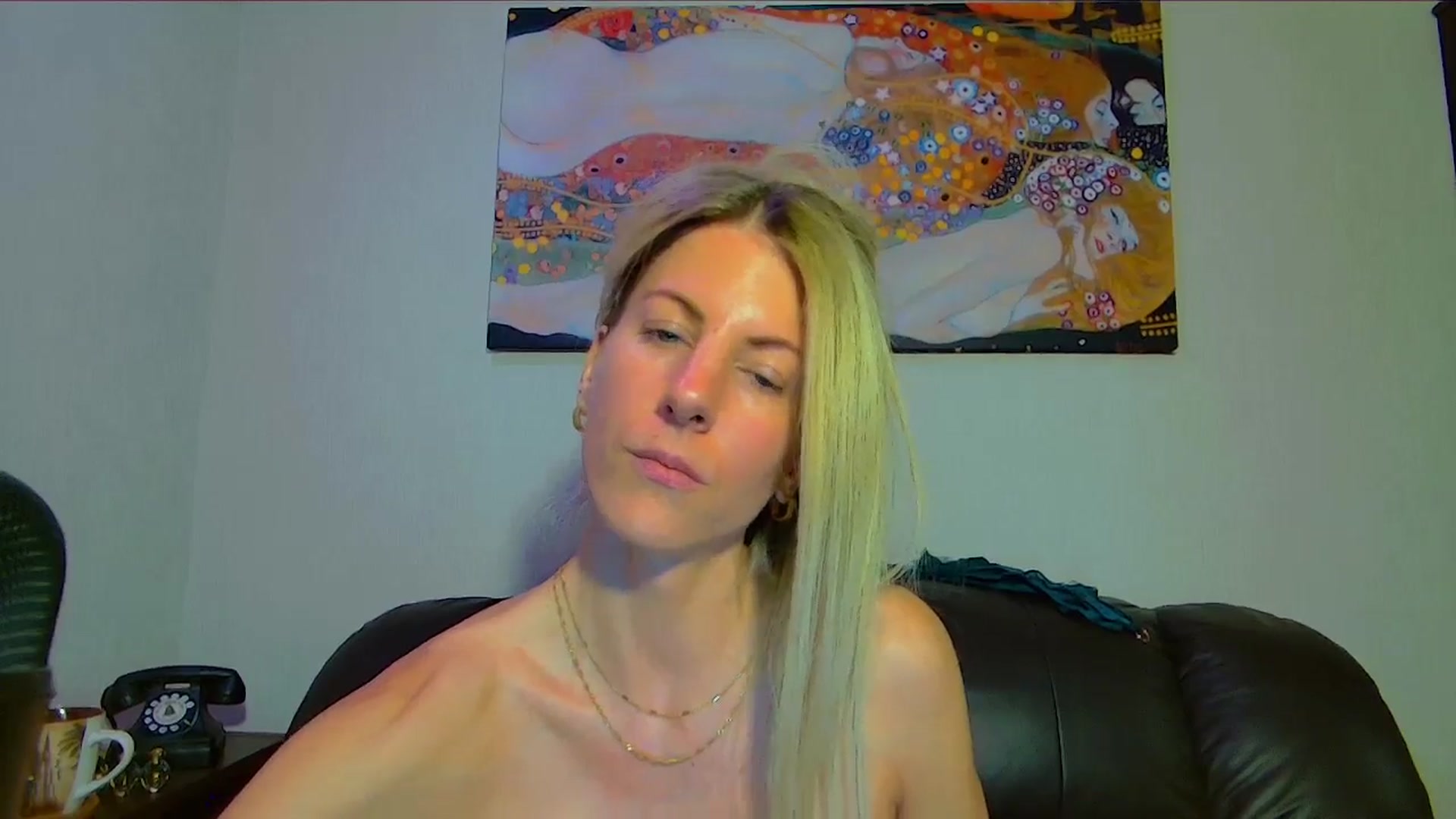 Gallery image thumbnail from Helenadoll's myfreecams stream on, 11/08/2025, 22:40 image 6 of 20