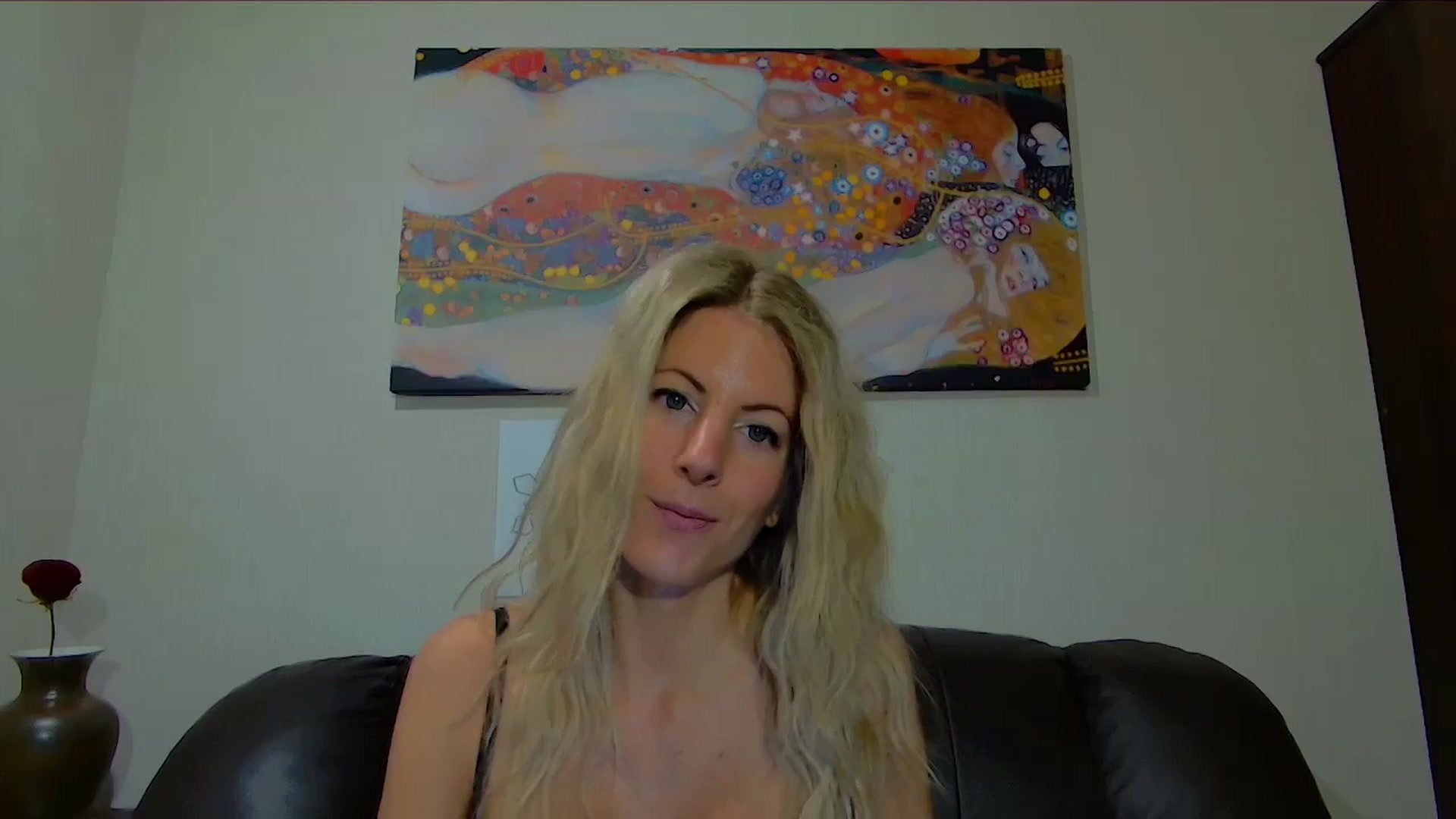 Gallery image thumbnail from Helenadoll's myfreecams stream on, 12/21/2025, 17:28 image 1 of 20