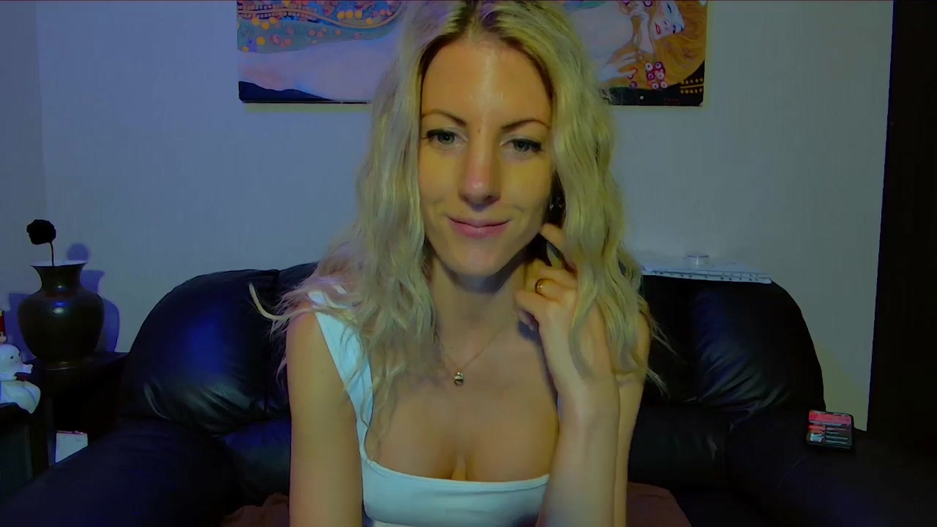Gallery image thumbnail from Helenadoll's myfreecams stream on, 12/29/2025, 18:59 image 20 of 20