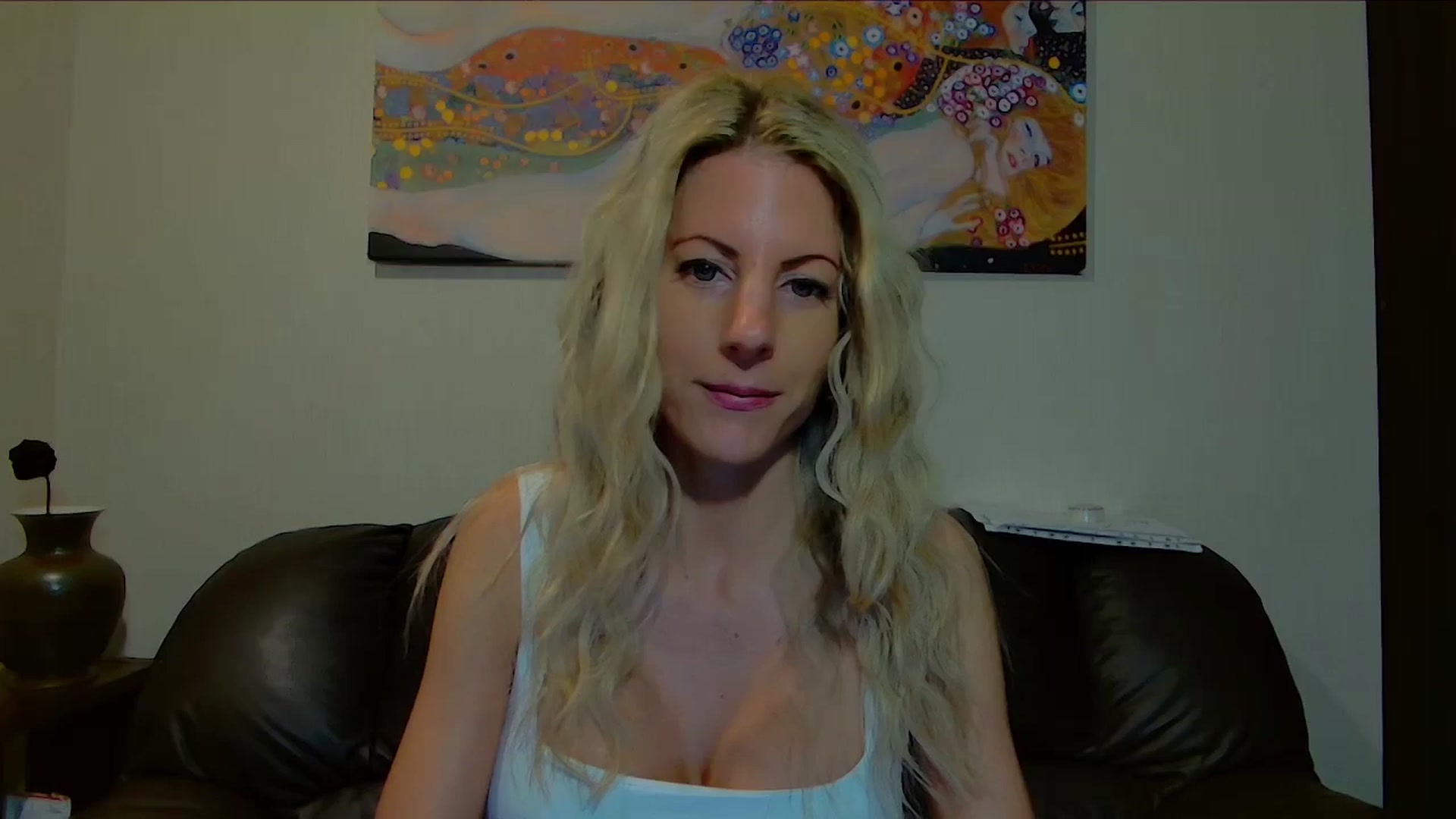 Gallery image thumbnail from Helenadoll's myfreecams stream on, 12/29/2025, 18:59 image 1 of 20