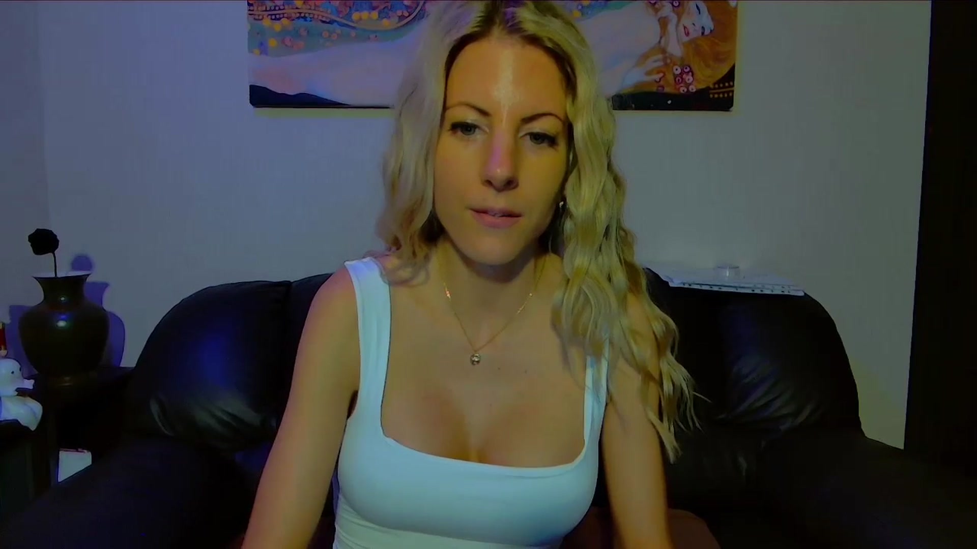 Gallery image thumbnail from Helenadoll's myfreecams stream on, 12/29/2025, 19:40 image 7 of 20