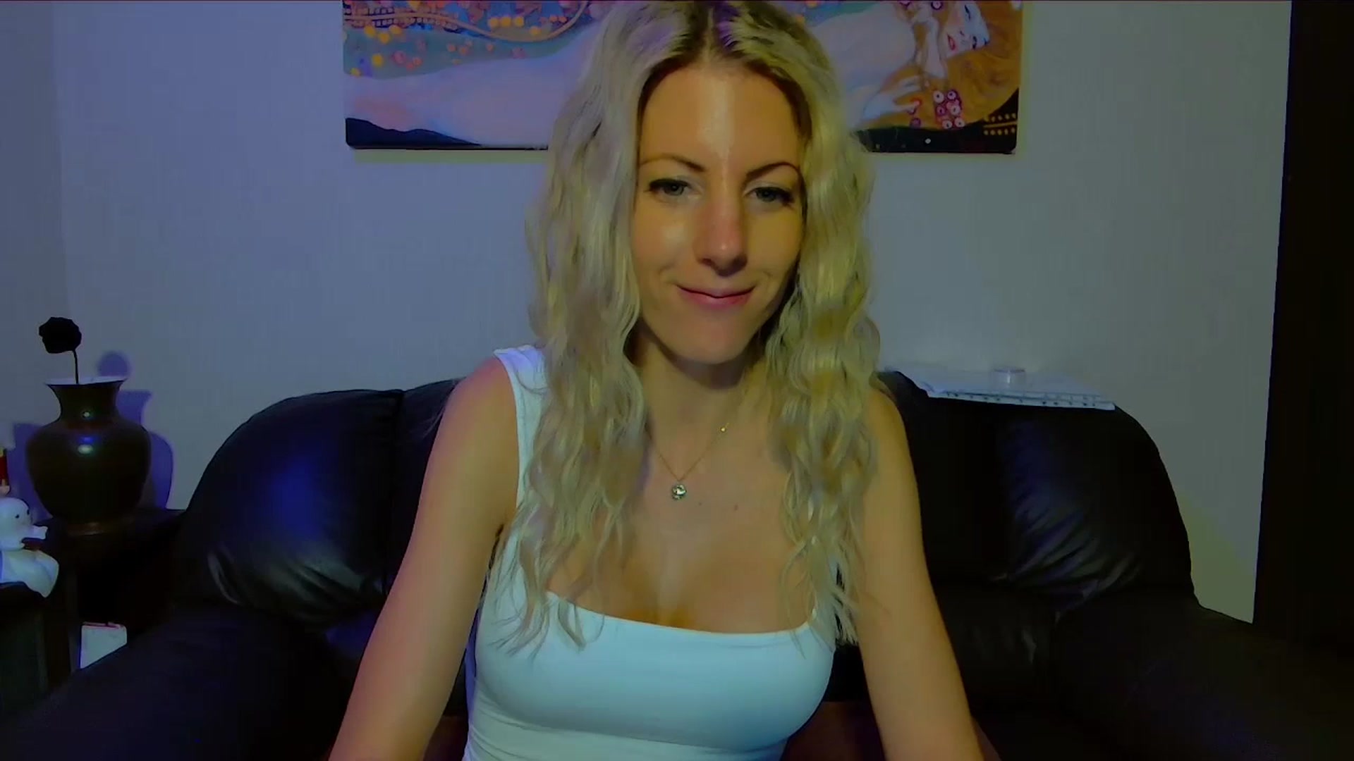 Gallery image thumbnail from Helenadoll's myfreecams stream on, 12/29/2025, 19:40 image 4 of 20