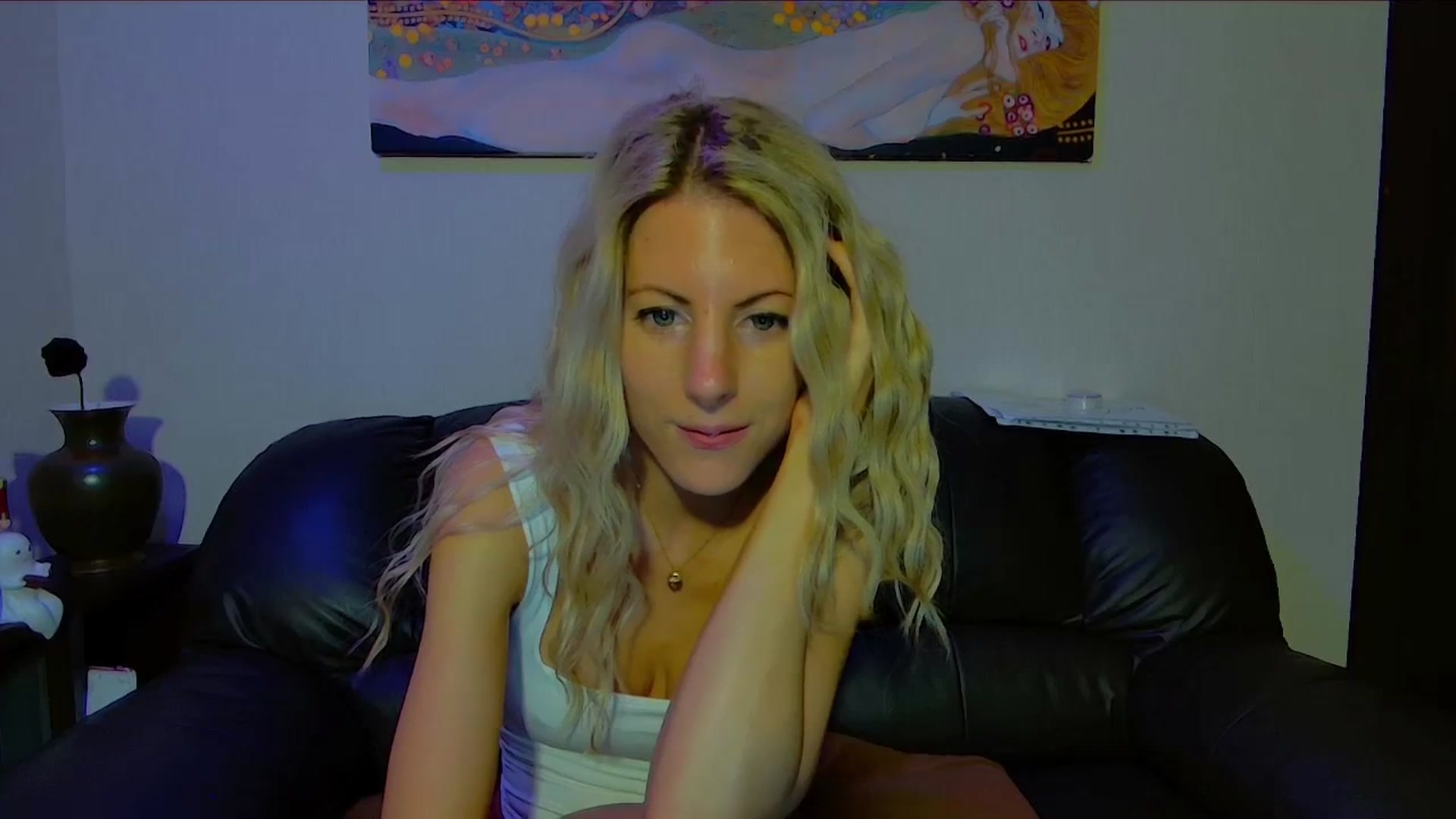 Gallery image thumbnail from Helenadoll's myfreecams stream on, 12/29/2025, 19:40 image 16 of 20