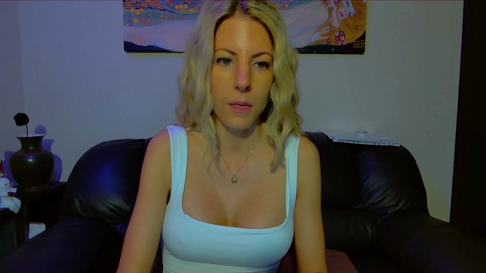 Gallery image thumbnail from Helenadoll's myfreecams stream on, 12/29/2025, 19:40 image 1 of 20