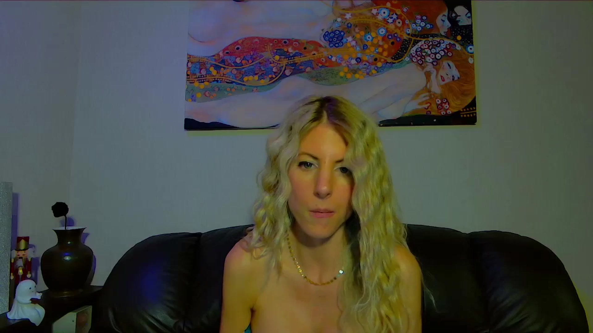 Gallery image thumbnail from Helenadoll's myfreecams stream on, 12/31/2025, 22:45 image 19 of 20