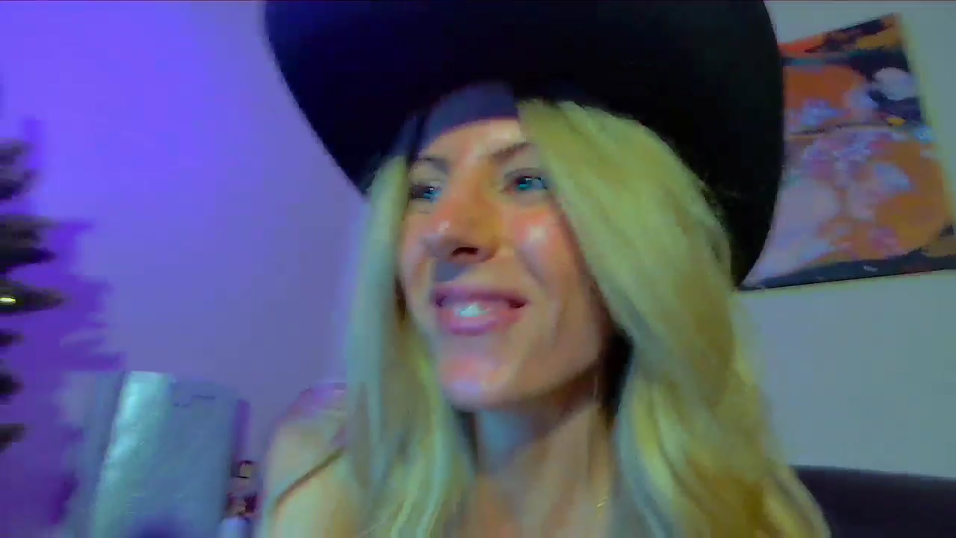 Gallery image thumbnail from Helenadoll's myfreecams stream on, 01/06/2026, 20:01 image 13 of 20