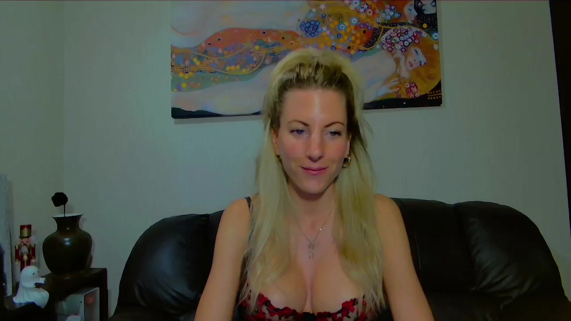 Gallery image thumbnail from Helenadoll's myfreecams stream on, 01/09/2026, 18:37 image 1 of 20