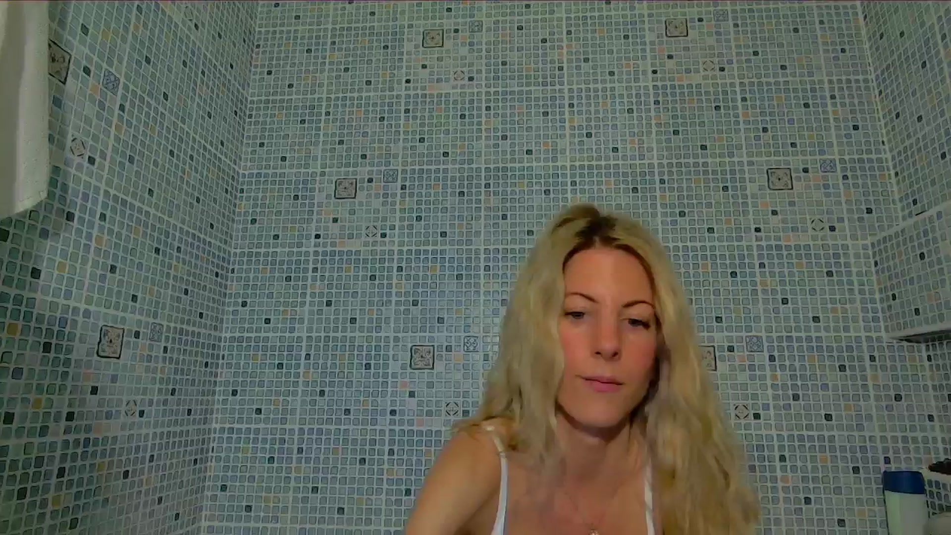 Gallery image thumbnail from Helenadoll's myfreecams stream on, 01/14/2026, 20:06 image 18 of 20