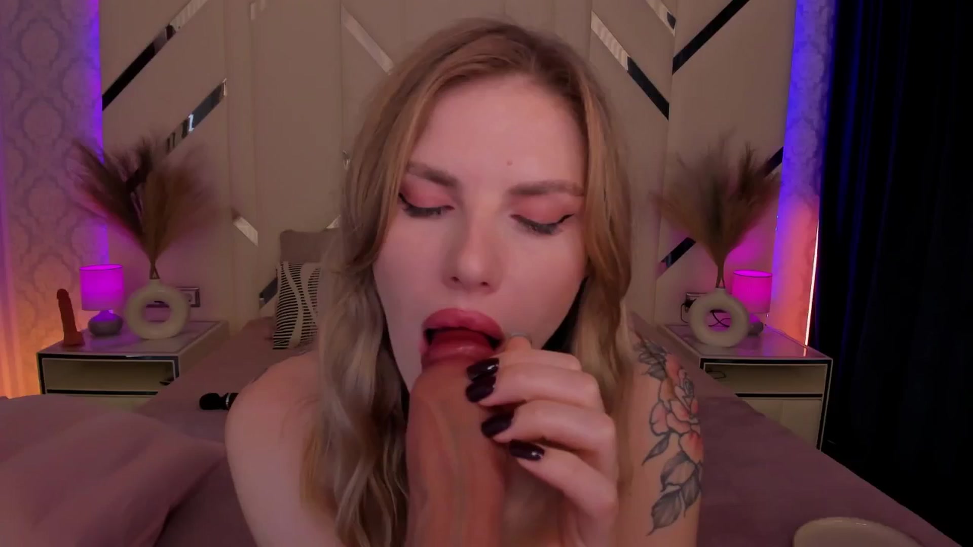 Gallery image thumbnail from Heleyybaylee's myfreecams stream on, 02/01/2025, 23:33 image 9 of 20