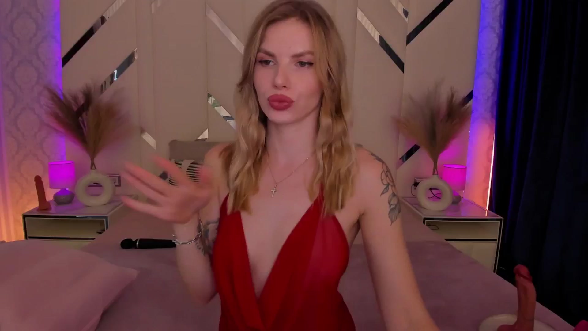 Gallery image thumbnail from Heleyybaylee's myfreecams stream on, 02/01/2025, 23:33 image 4 of 20