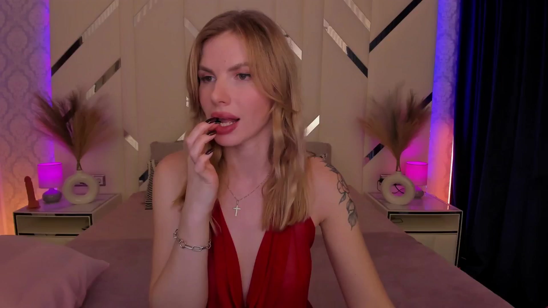 Gallery image thumbnail from Heleyybaylee's myfreecams stream on, 02/02/2025, 01:27 image 12 of 20