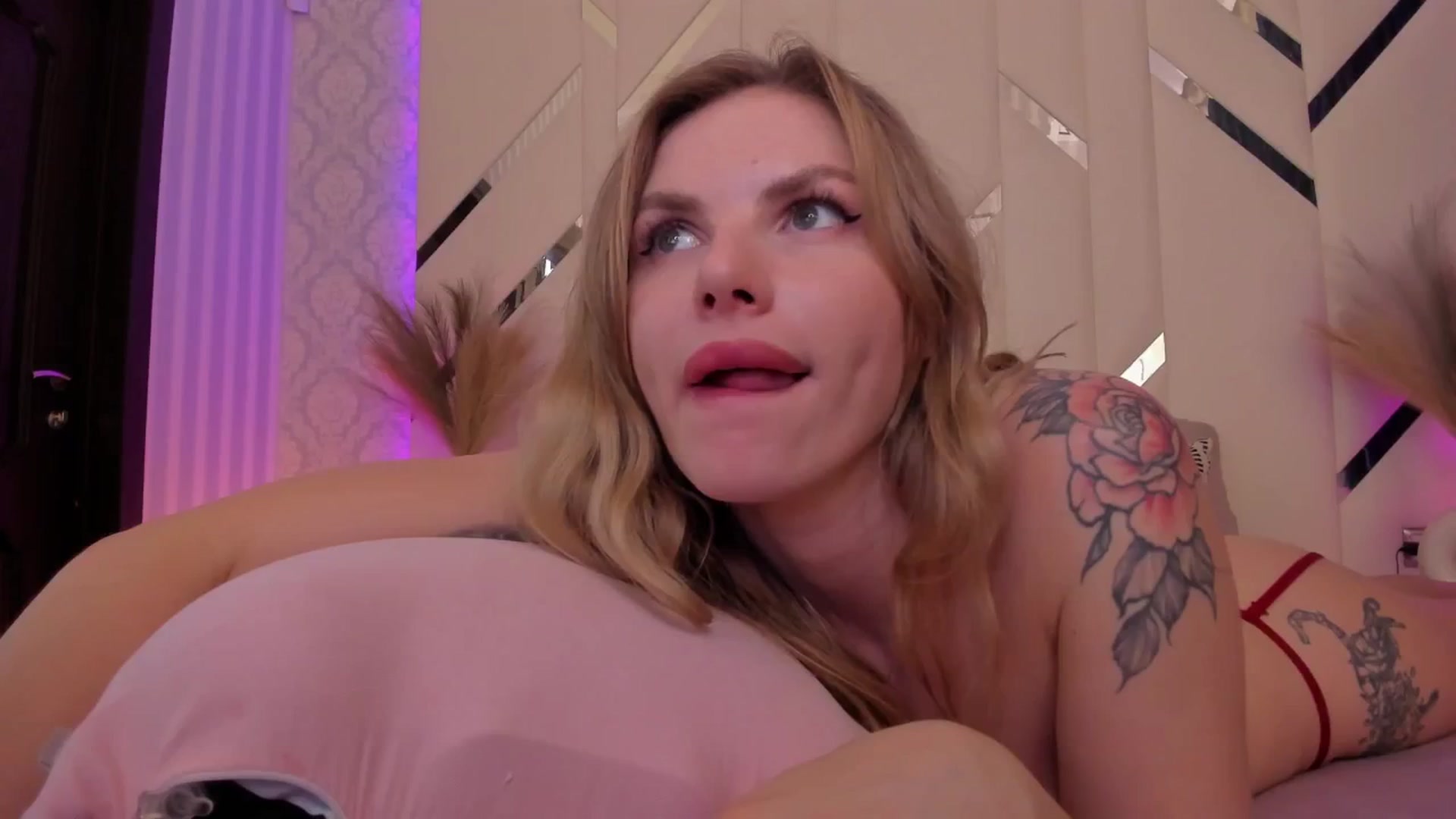 Gallery image thumbnail from Heleyybaylee's myfreecams stream on, 02/02/2025, 01:27 image 5 of 20