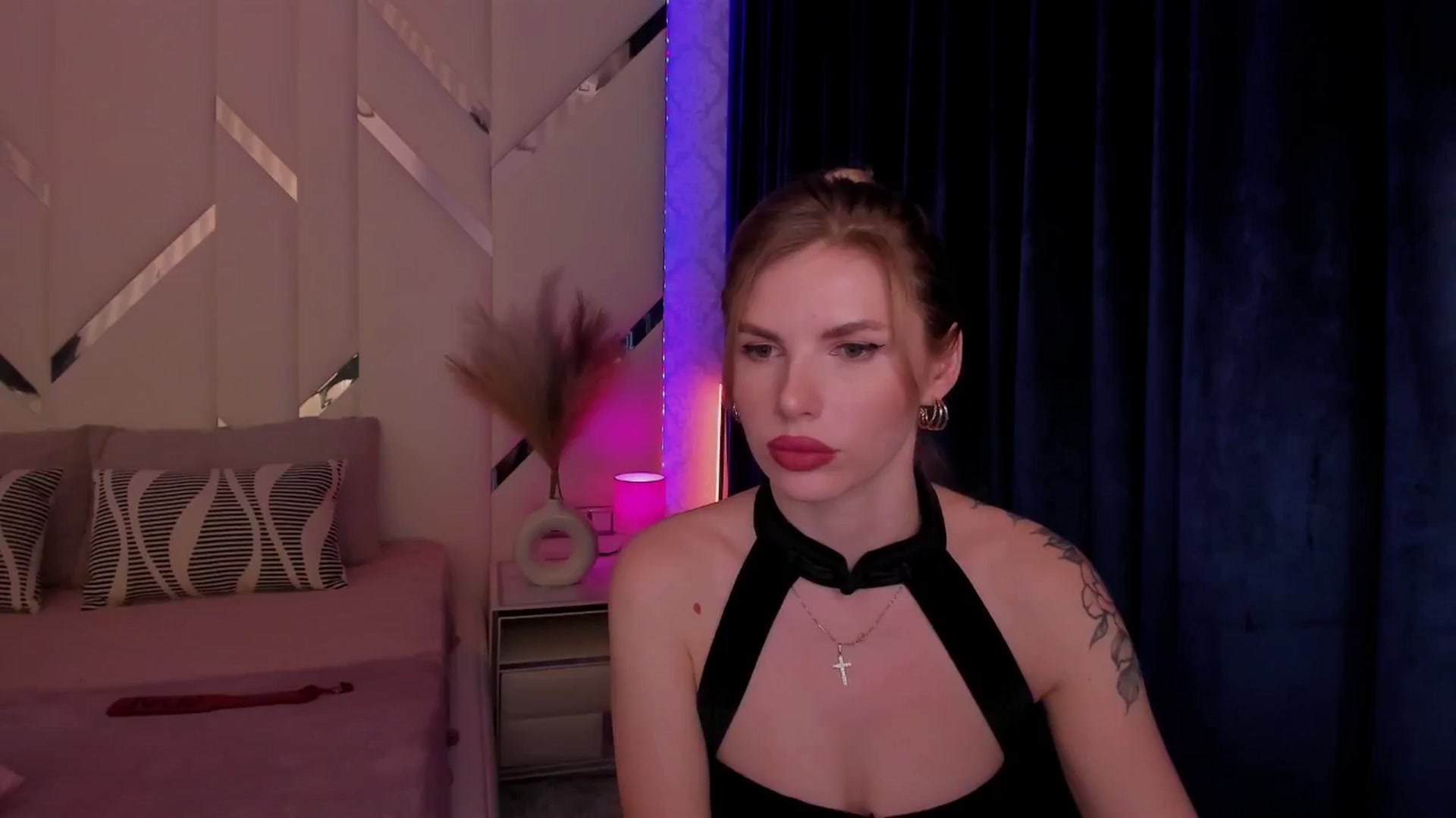 Gallery image thumbnail from Heleyybaylee's myfreecams stream on, 02/03/2025, 22:11 image 4 of 20