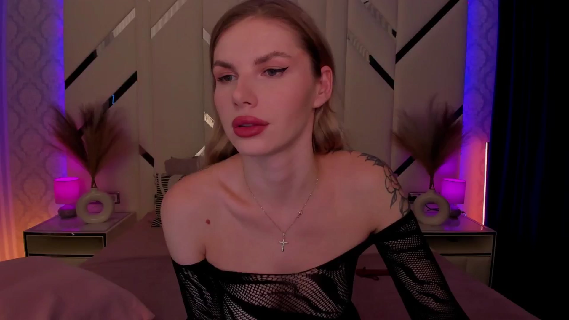 Gallery image thumbnail from Heleyybaylee's myfreecams stream on, 02/05/2025, 14:47 image 2 of 20
