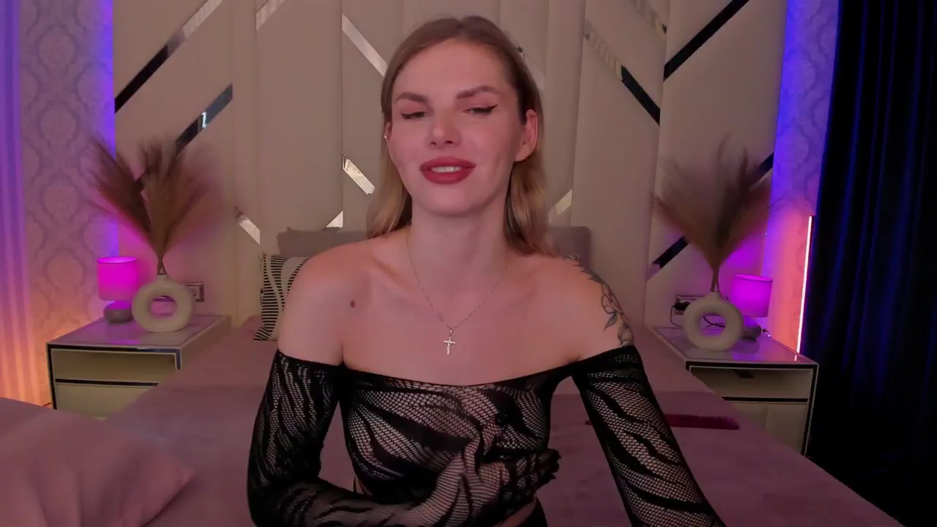 Gallery image thumbnail from Heleyybaylee's myfreecams stream on, 02/05/2025, 16:20 image 1 of 20