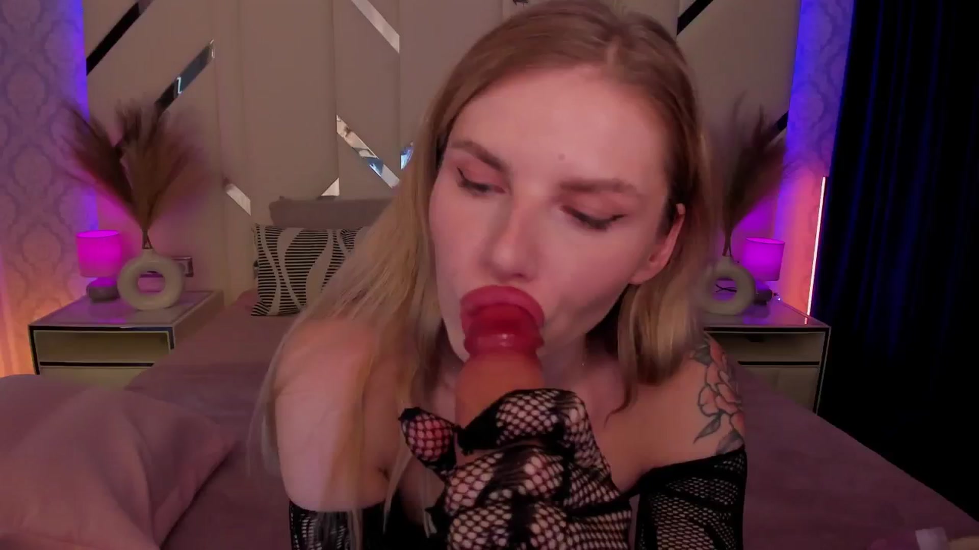 Gallery image thumbnail from Heleyybaylee's myfreecams stream on, 02/05/2025, 18:20 image 4 of 20