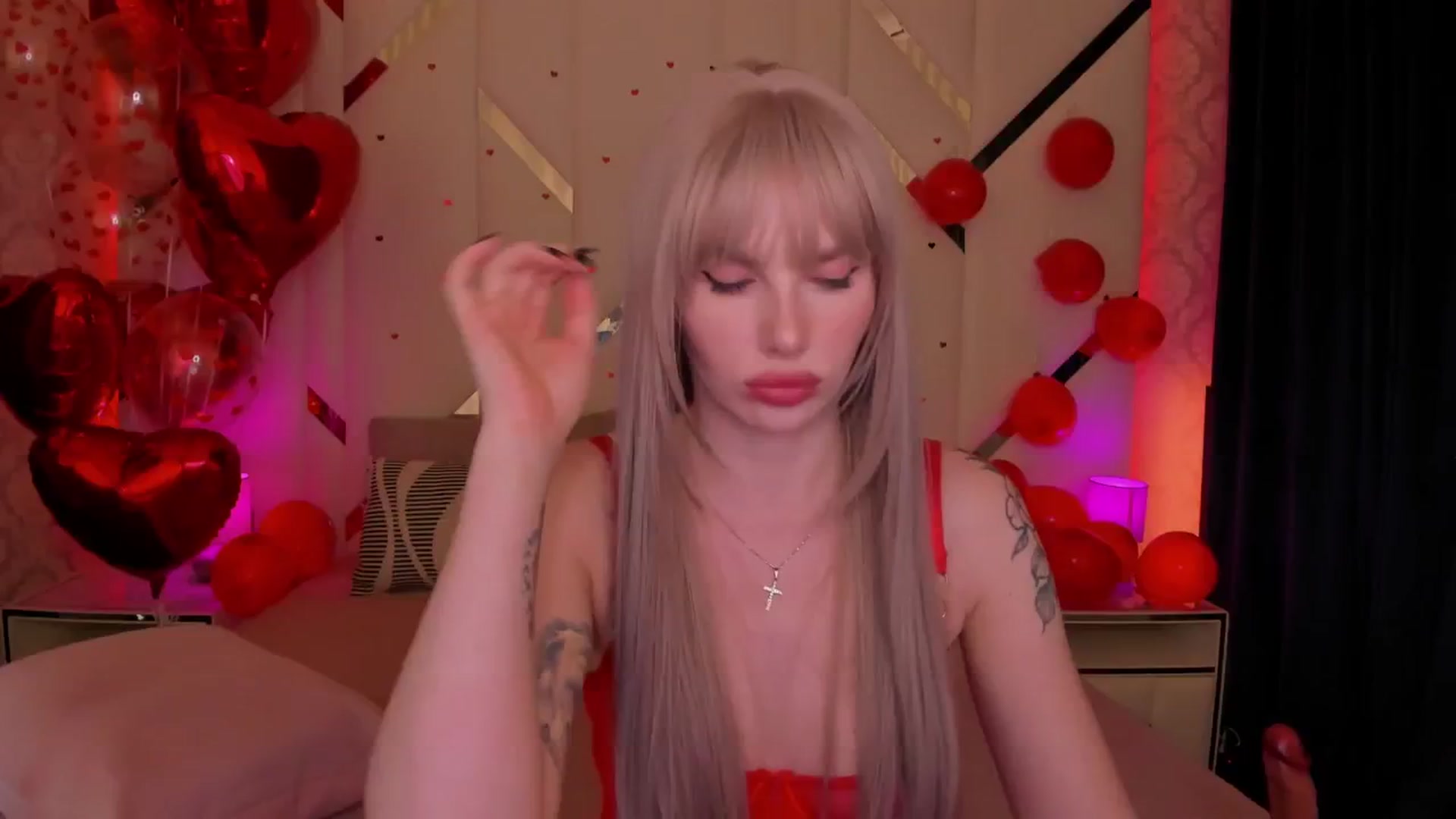 Gallery image thumbnail from Heleyybaylee's myfreecams stream on, 02/14/2025, 04:03 image 16 of 20