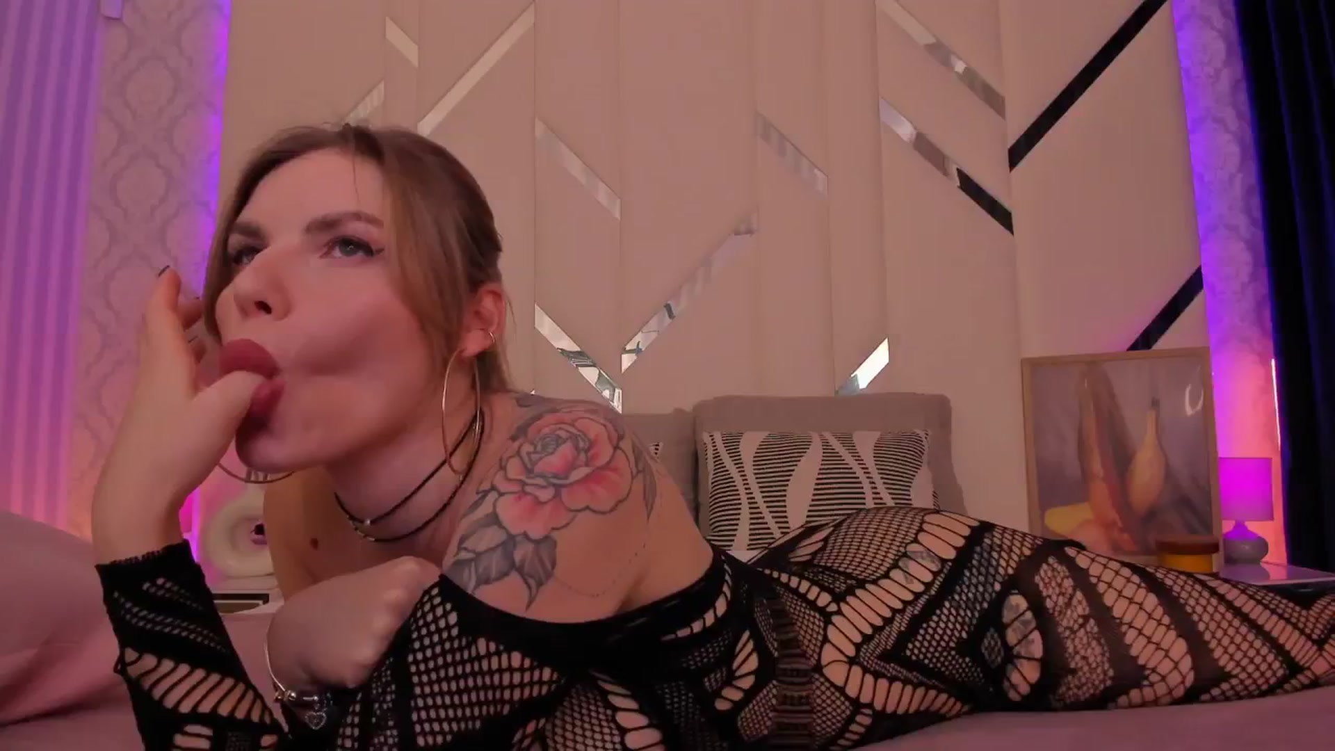 Gallery image thumbnail from Heleyybaylee's myfreecams stream on, 02/15/2025, 20:44 image 8 of 20