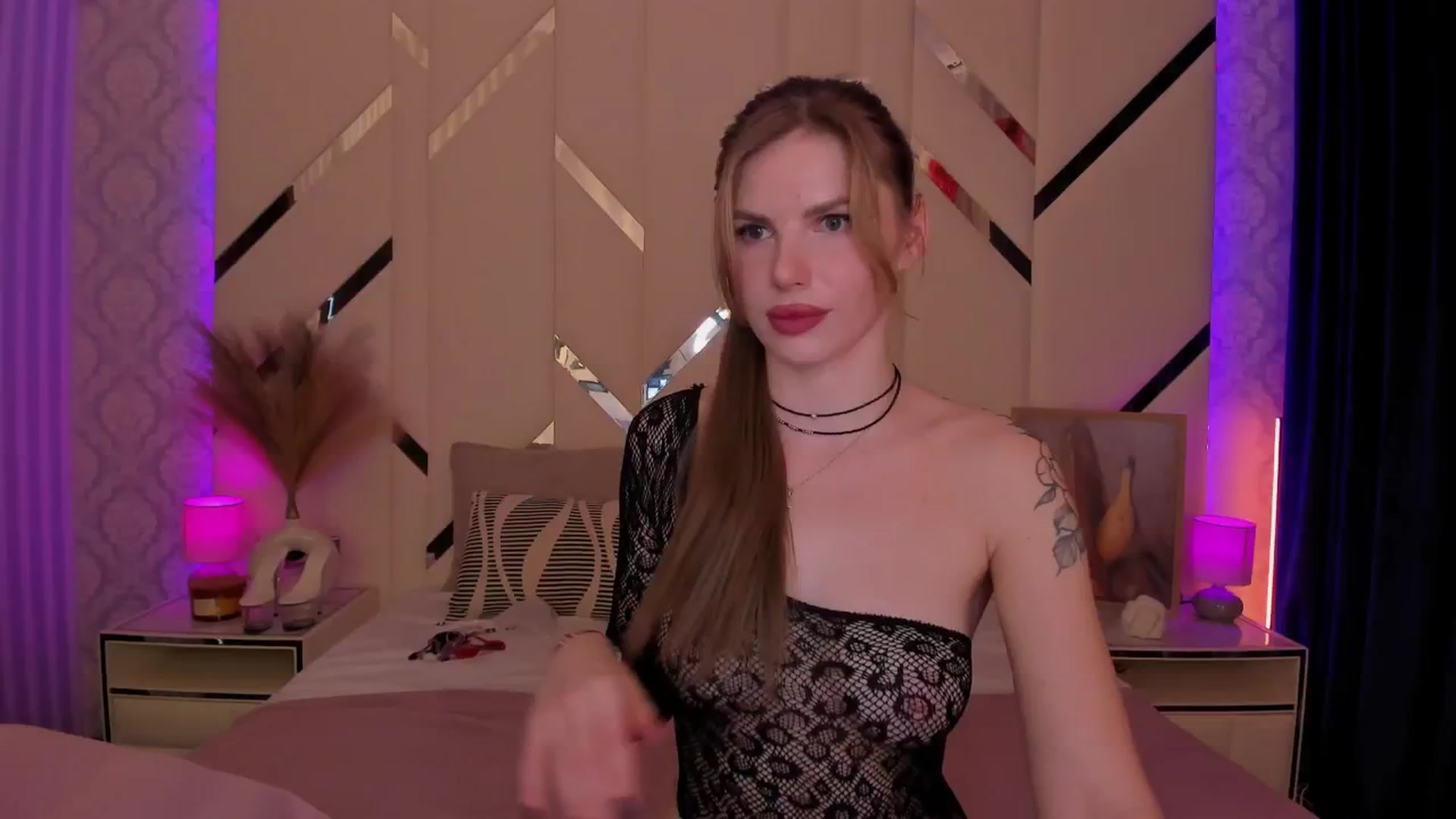 Gallery image thumbnail from Heleyybaylee's myfreecams stream on, 02/18/2025, 02:37 image 6 of 20