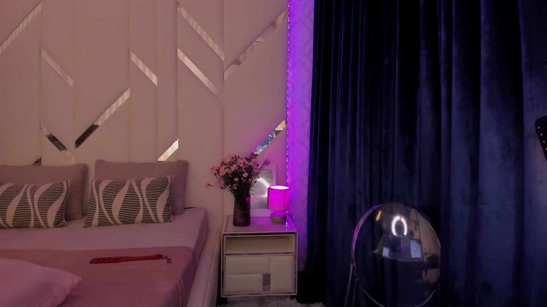 Gallery image thumbnail from Heleyybaylee's myfreecams stream on, 03/03/2025, 17:47 image 2 of 20