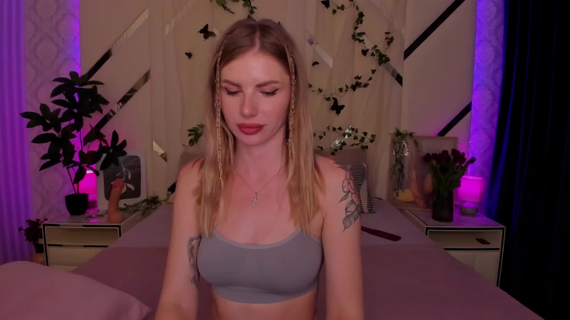 Gallery image thumbnail from Heleyybaylee's myfreecams stream on, 03/06/2025, 21:30 image 13 of 20