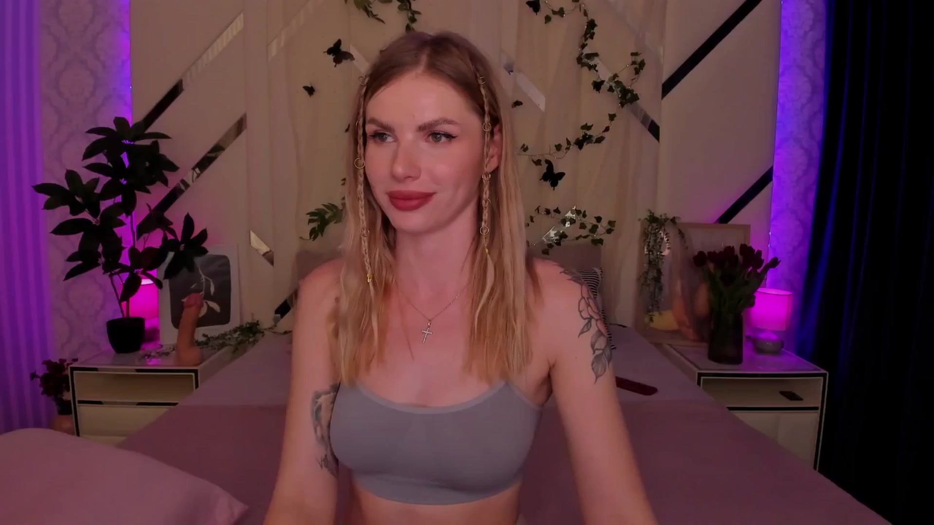 Gallery image thumbnail from Heleyybaylee's myfreecams stream on, 03/06/2025, 21:30 image 15 of 20