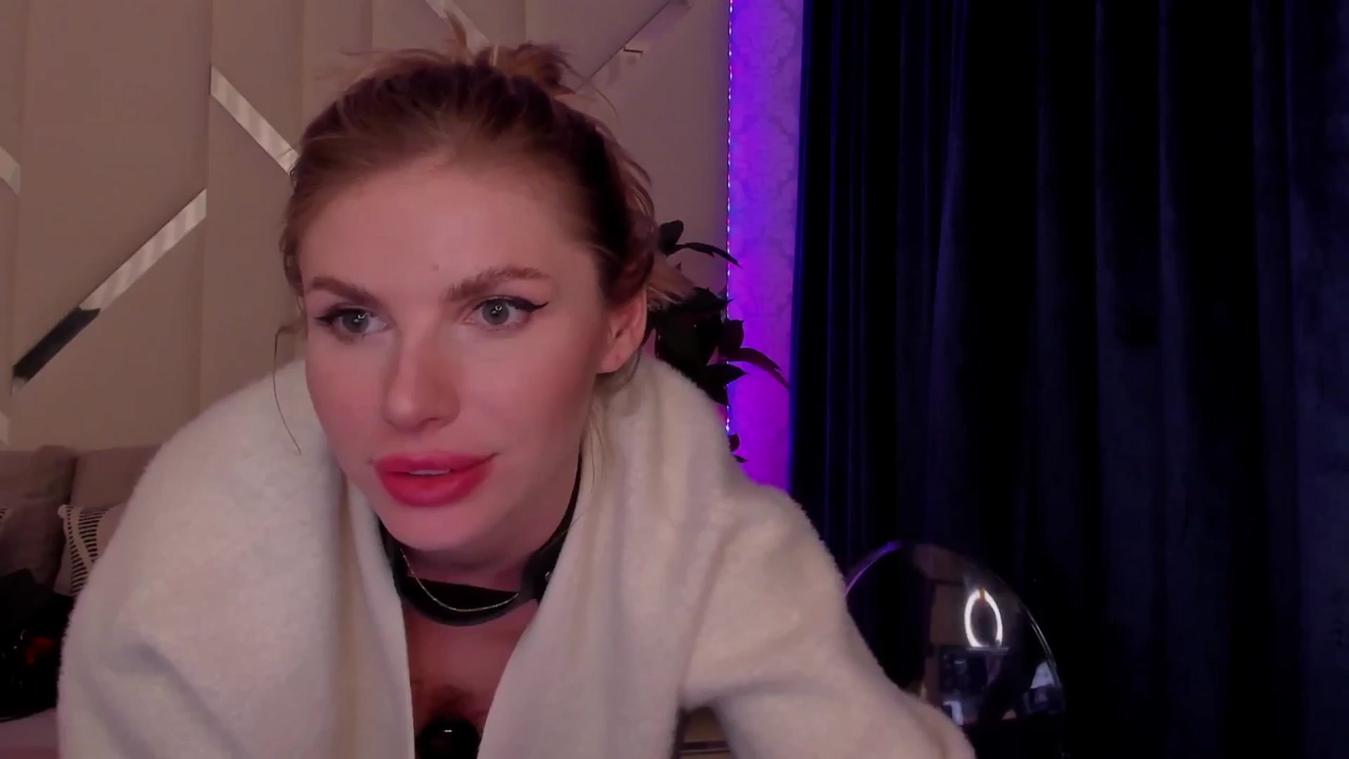 Gallery image thumbnail from Heleyybaylee's myfreecams stream on, 03/12/2025, 01:08 image 1 of 20