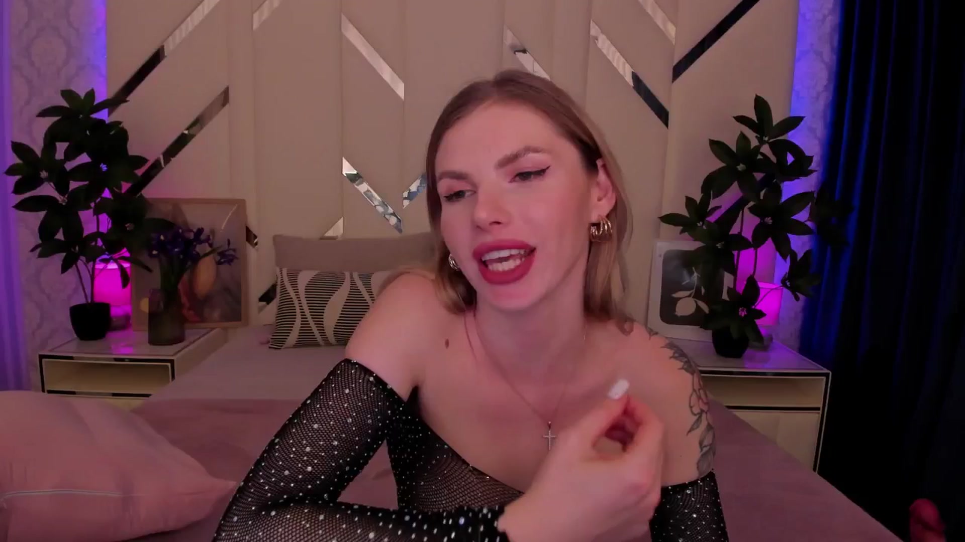 Gallery image thumbnail from Heleyybaylee's myfreecams stream on, 03/14/2025, 03:57 image 7 of 20