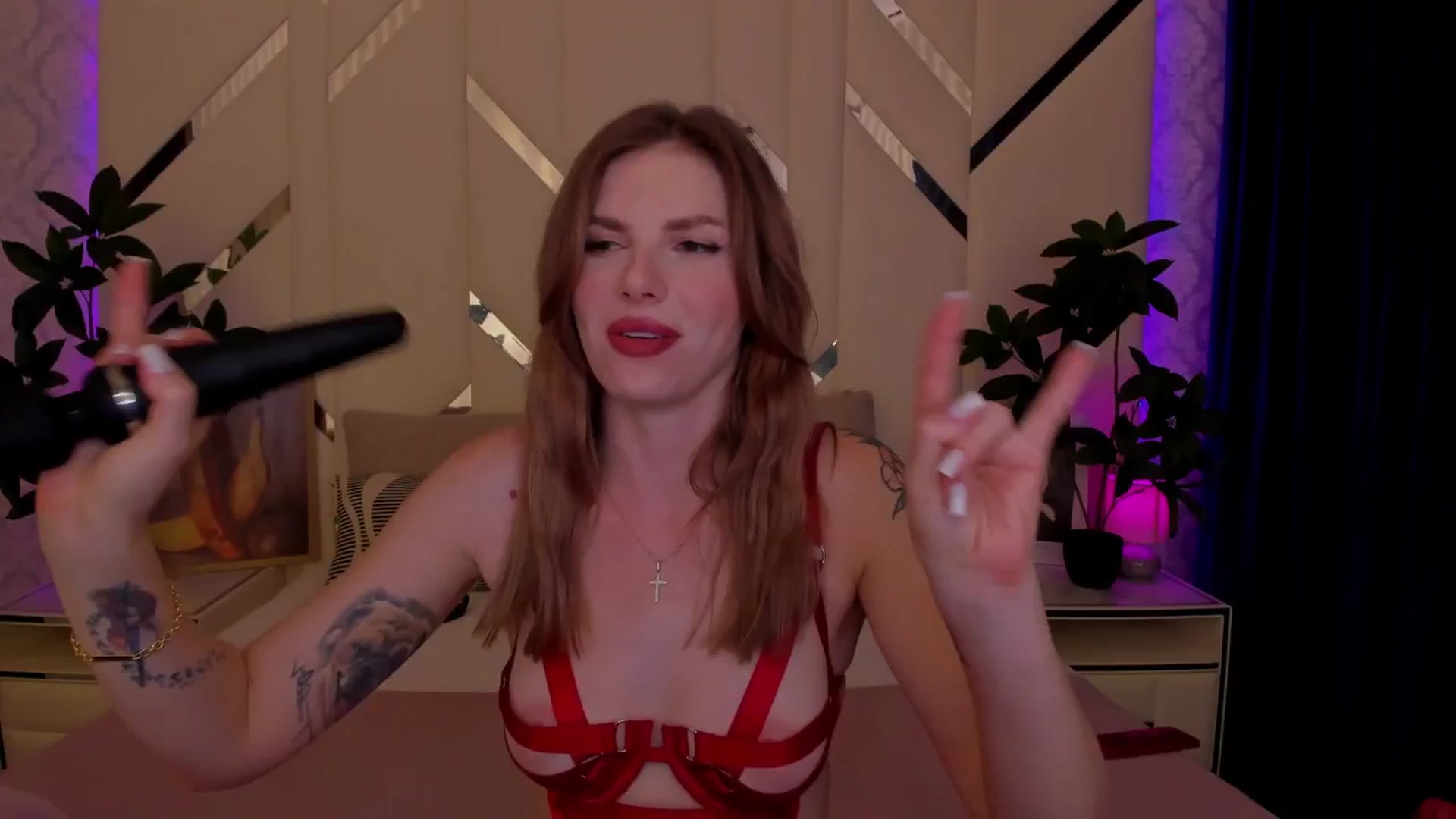 Gallery image thumbnail from Heleyybaylee's myfreecams stream on, 03/15/2025, 22:27 image 1 of 20