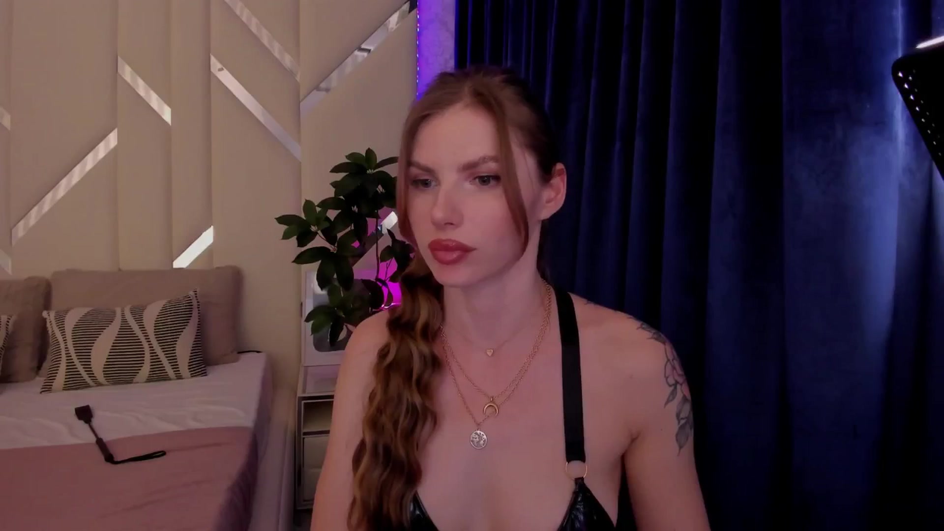 Gallery image thumbnail from Heleyybaylee's myfreecams stream on, 03/18/2025, 18:00 image 19 of 20