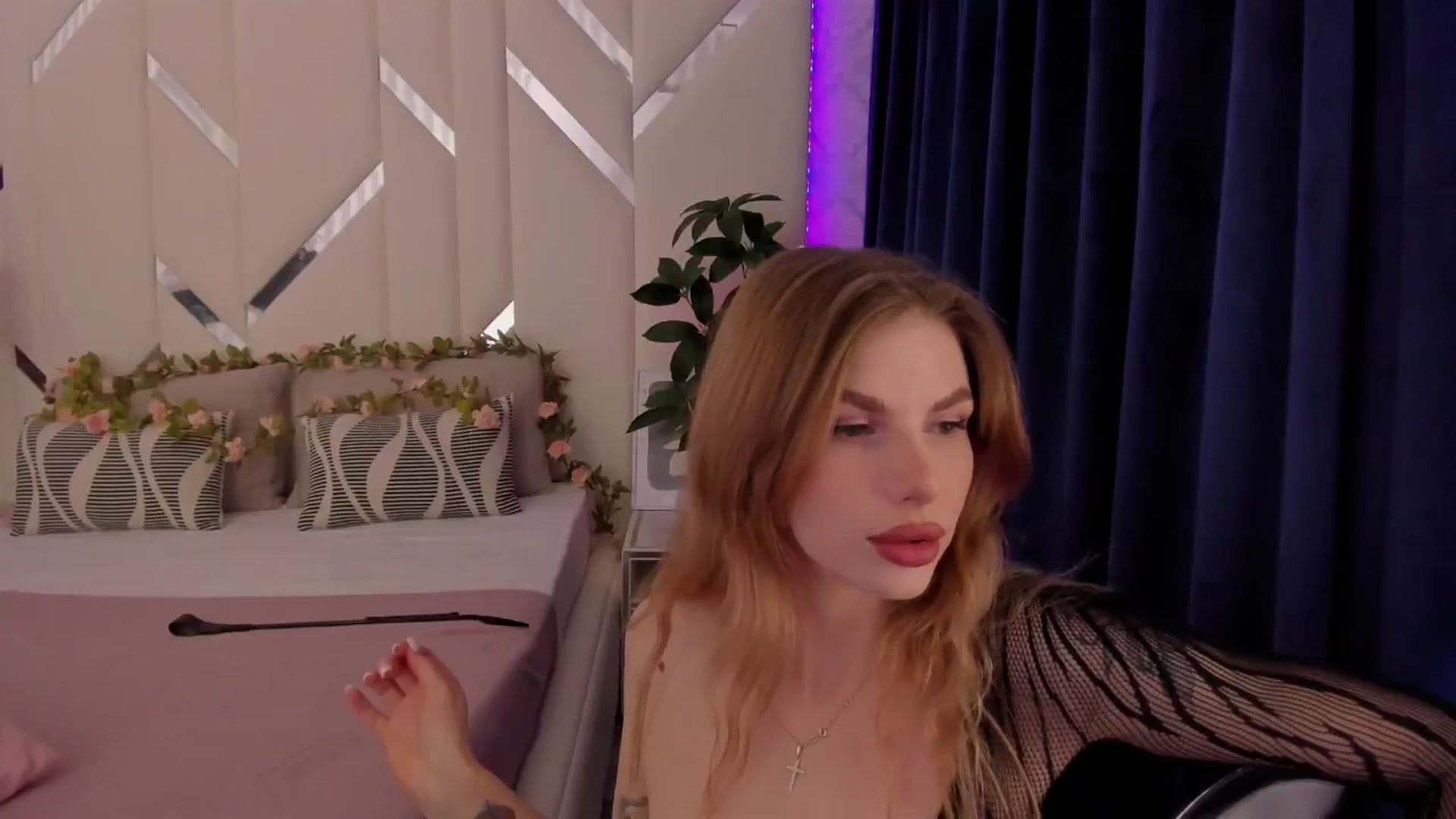 Gallery image thumbnail from Heleyybaylee's myfreecams stream on, 04/01/2025, 18:04 image 4 of 20