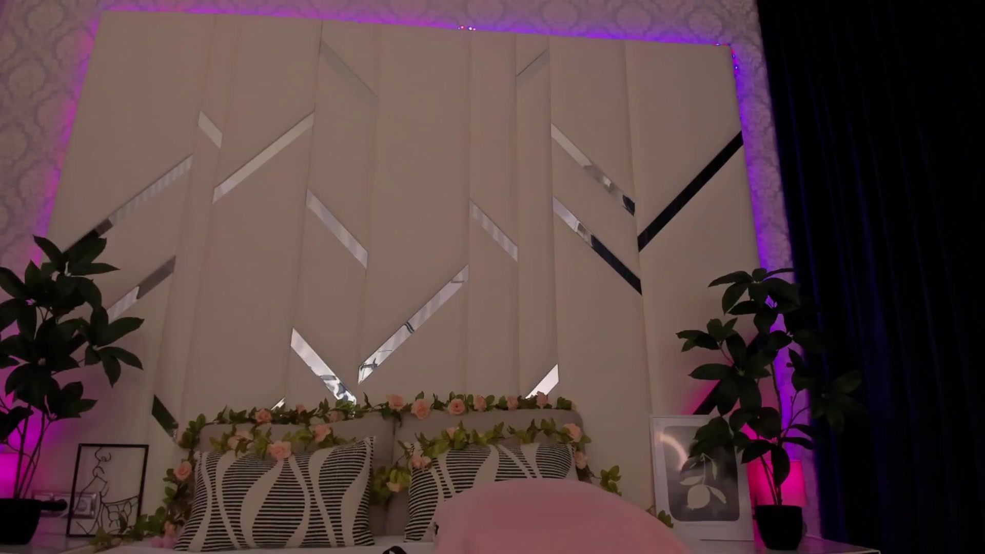 Gallery image thumbnail from Heleyybaylee's myfreecams stream on, 04/03/2025, 17:38 image 16 of 20