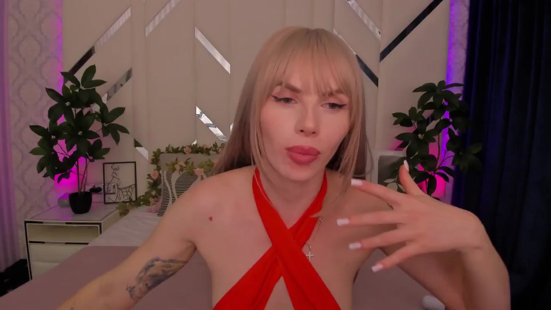Gallery image thumbnail from Heleyybaylee's myfreecams stream on, 04/04/2025, 02:24 image 18 of 20