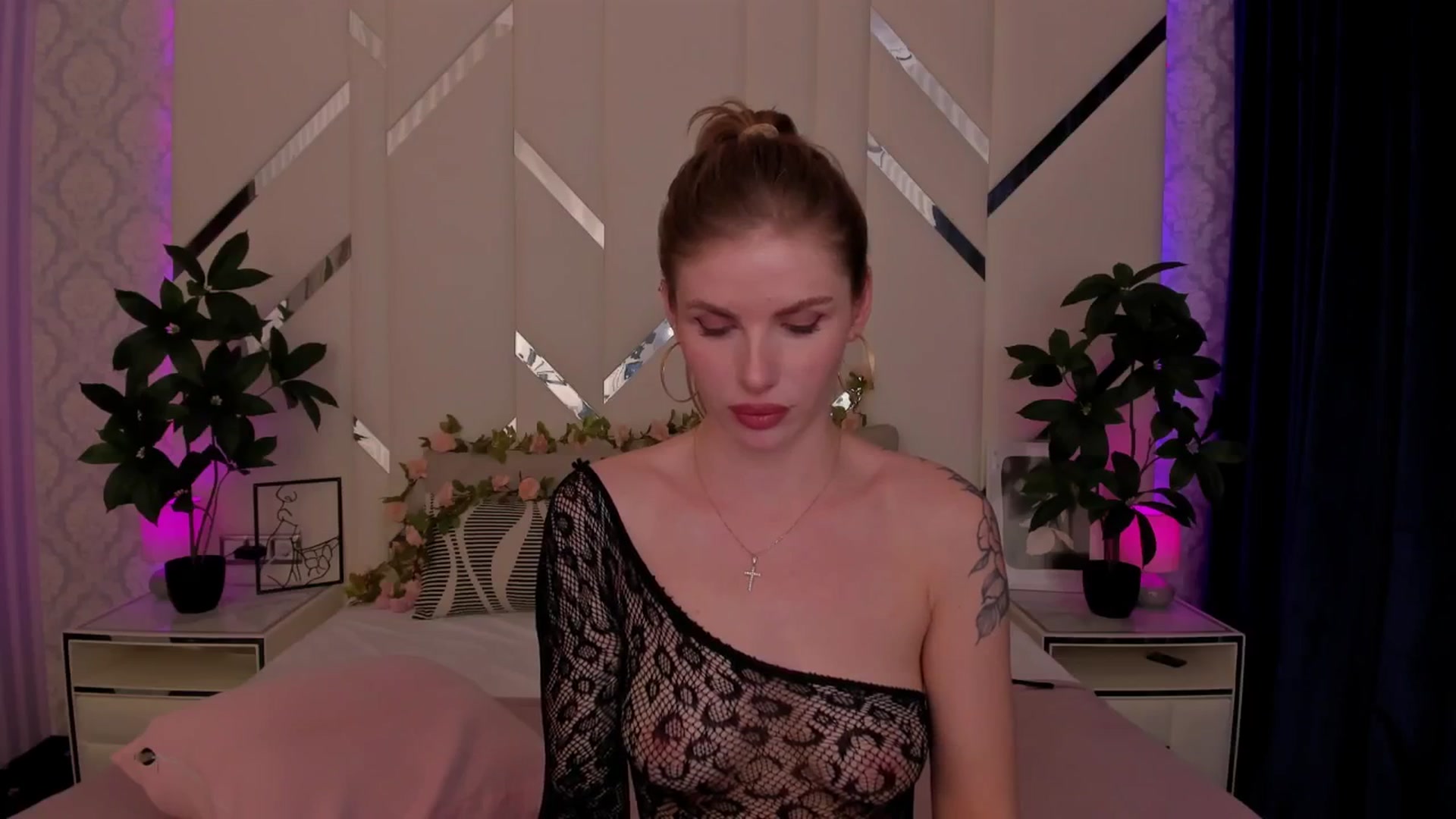 Gallery image thumbnail from Heleyybaylee's myfreecams stream on, 04/05/2025, 21:09 image 5 of 20
