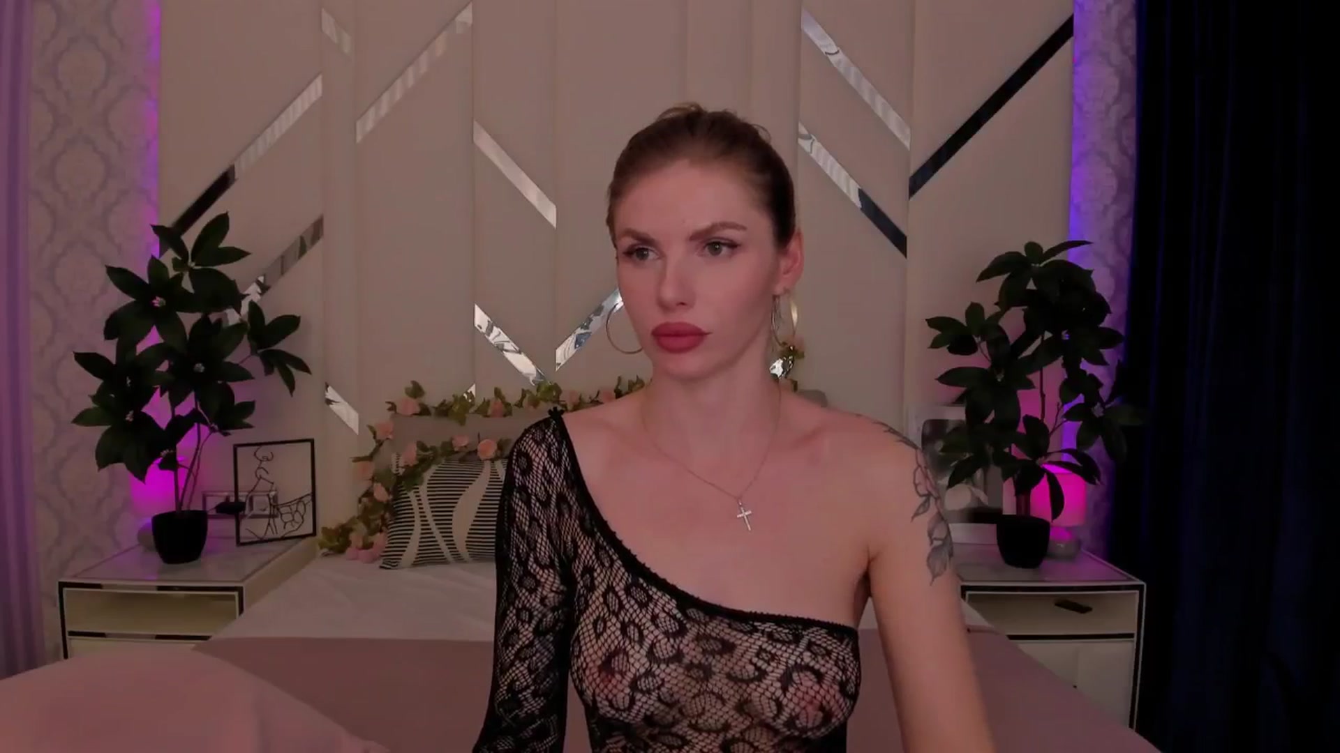 Gallery image thumbnail from Heleyybaylee's myfreecams stream on, 04/05/2025, 21:09 image 3 of 20
