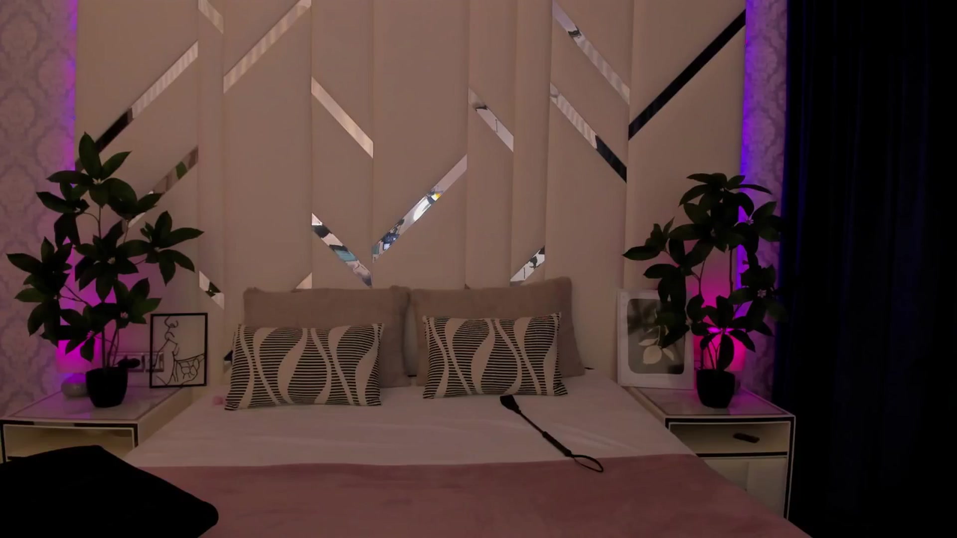 Gallery image thumbnail from Heleyybaylee's myfreecams stream on, 04/10/2025, 22:16 image 4 of 20