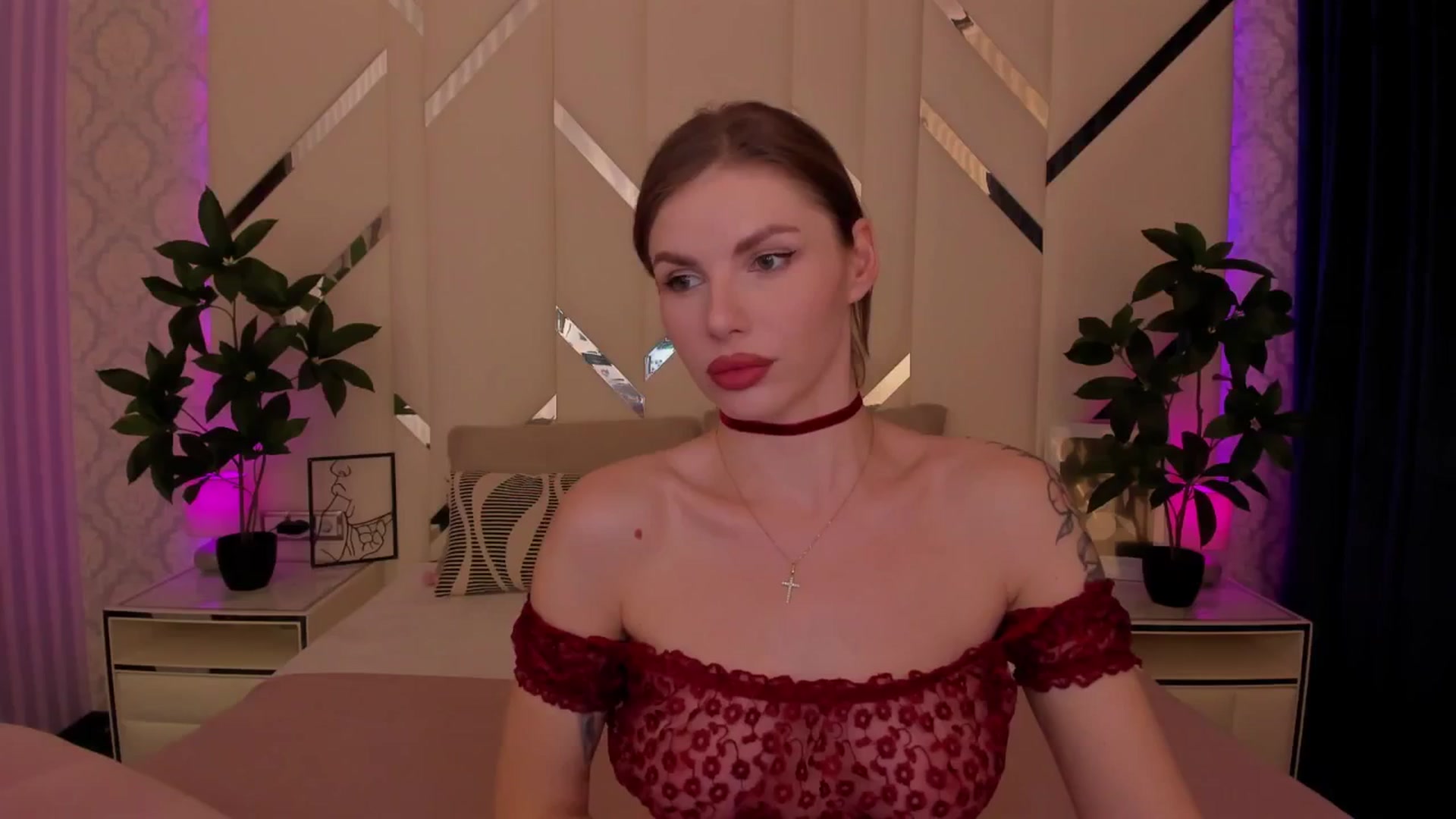 Gallery image thumbnail from Heleyybaylee's myfreecams stream on, 04/14/2025, 16:32 image 3 of 20