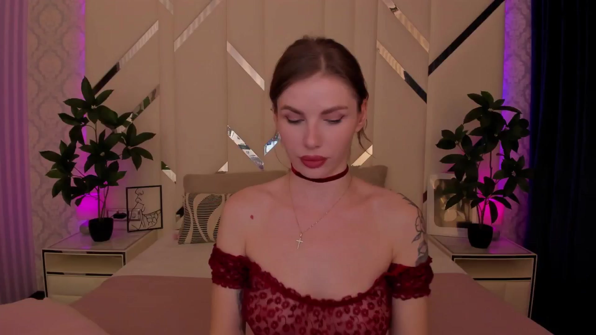 Gallery image thumbnail from Heleyybaylee's myfreecams stream on, 04/14/2025, 16:32 image 1 of 20
