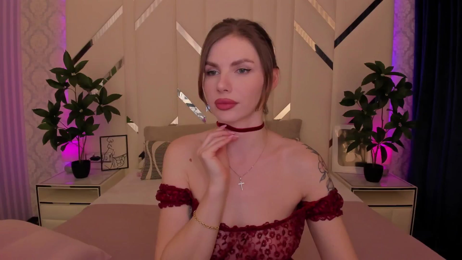 Gallery image thumbnail from Heleyybaylee's myfreecams stream on, 04/14/2025, 18:05 image 2 of 20