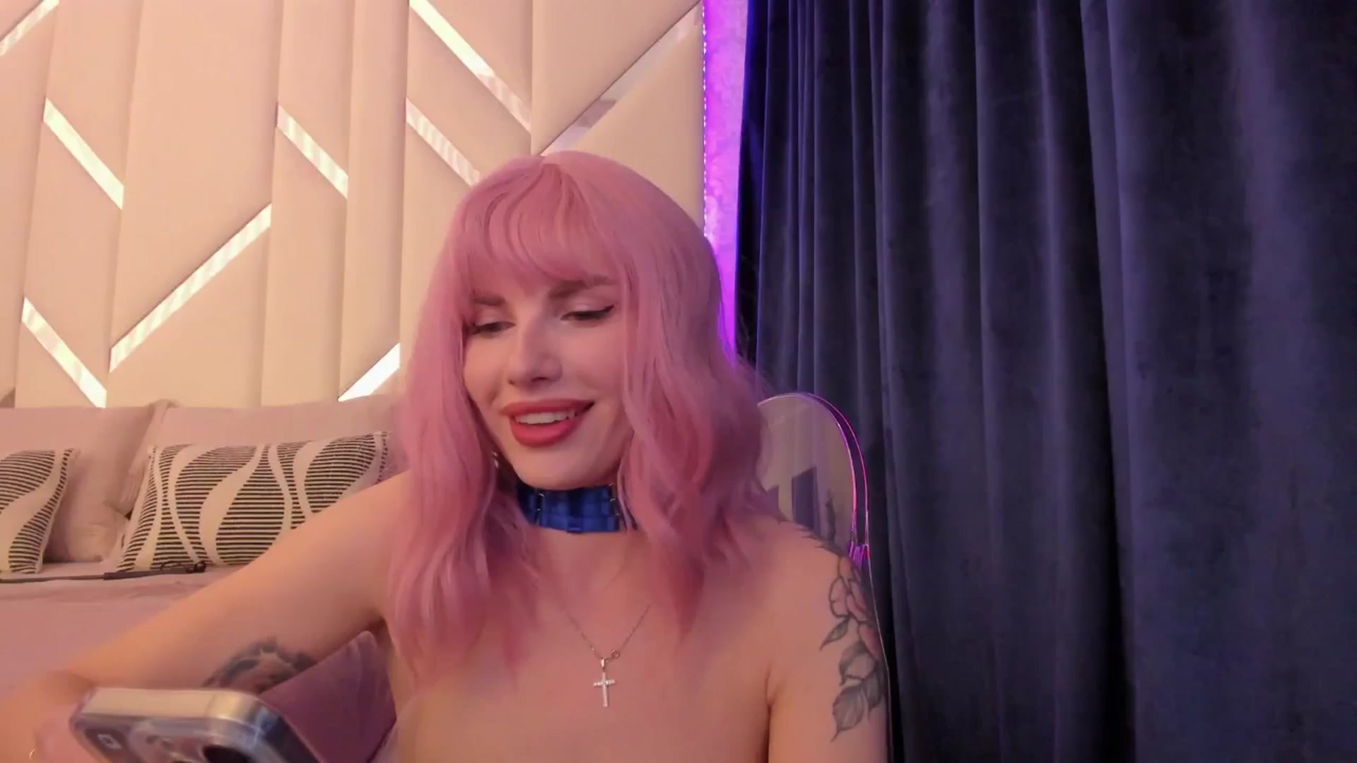 Gallery image thumbnail from Heleyybaylee's myfreecams stream on, 04/21/2025, 15:36 image 17 of 20