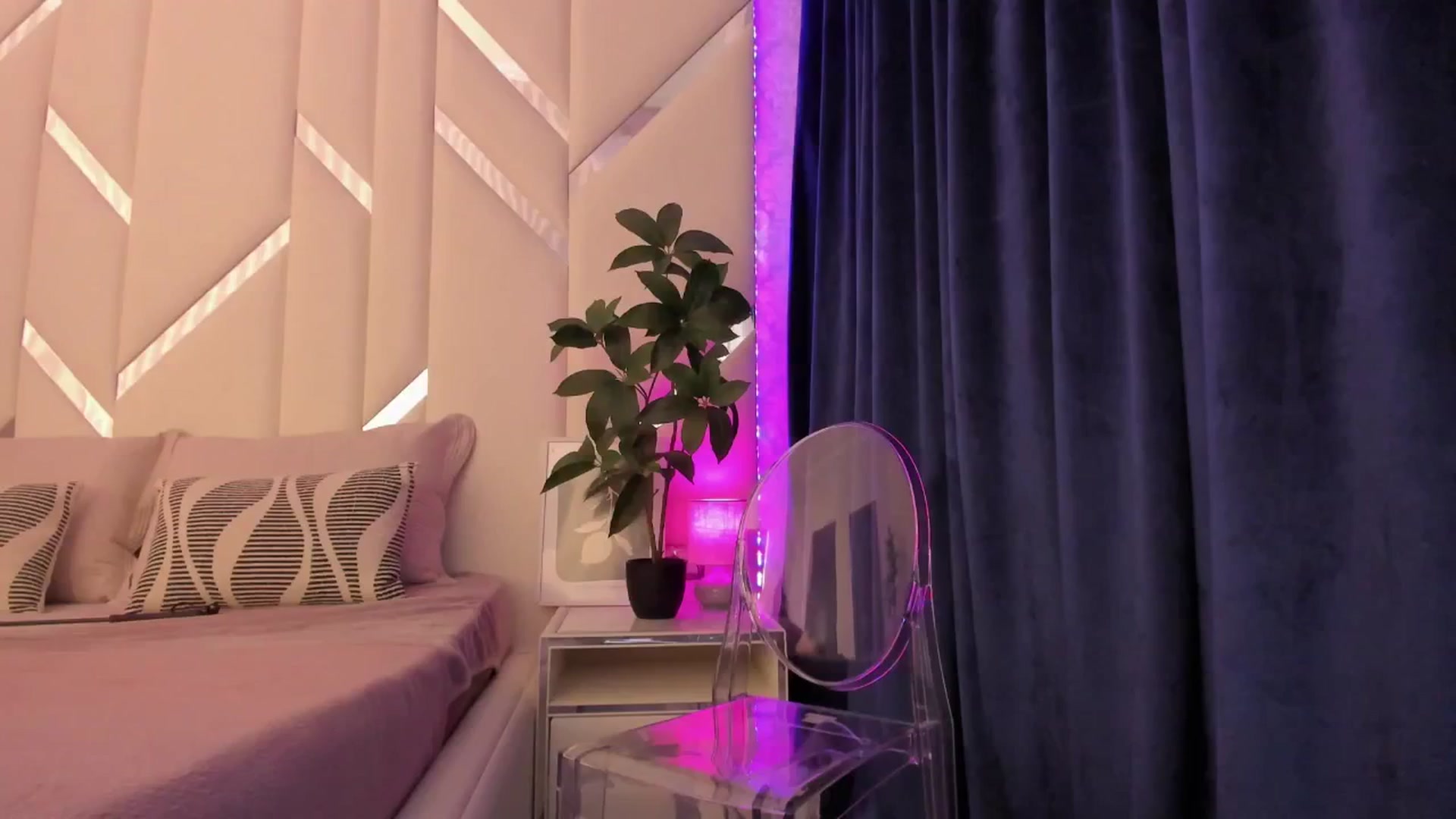 Gallery image thumbnail from Heleyybaylee's myfreecams stream on, 04/21/2025, 15:36 image 20 of 20