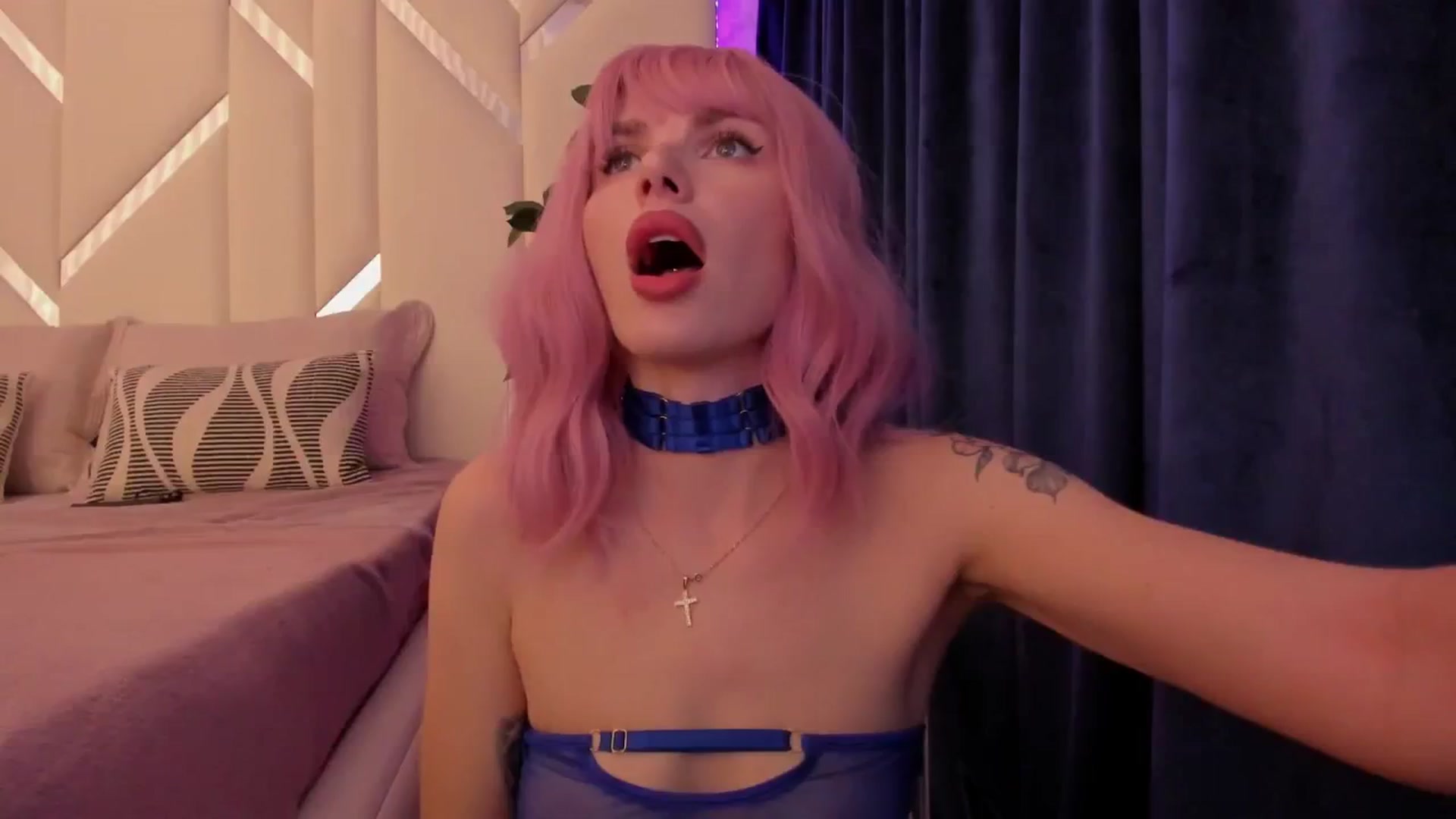 Gallery image thumbnail from Heleyybaylee's myfreecams stream on, 04/21/2025, 16:14 image 10 of 20